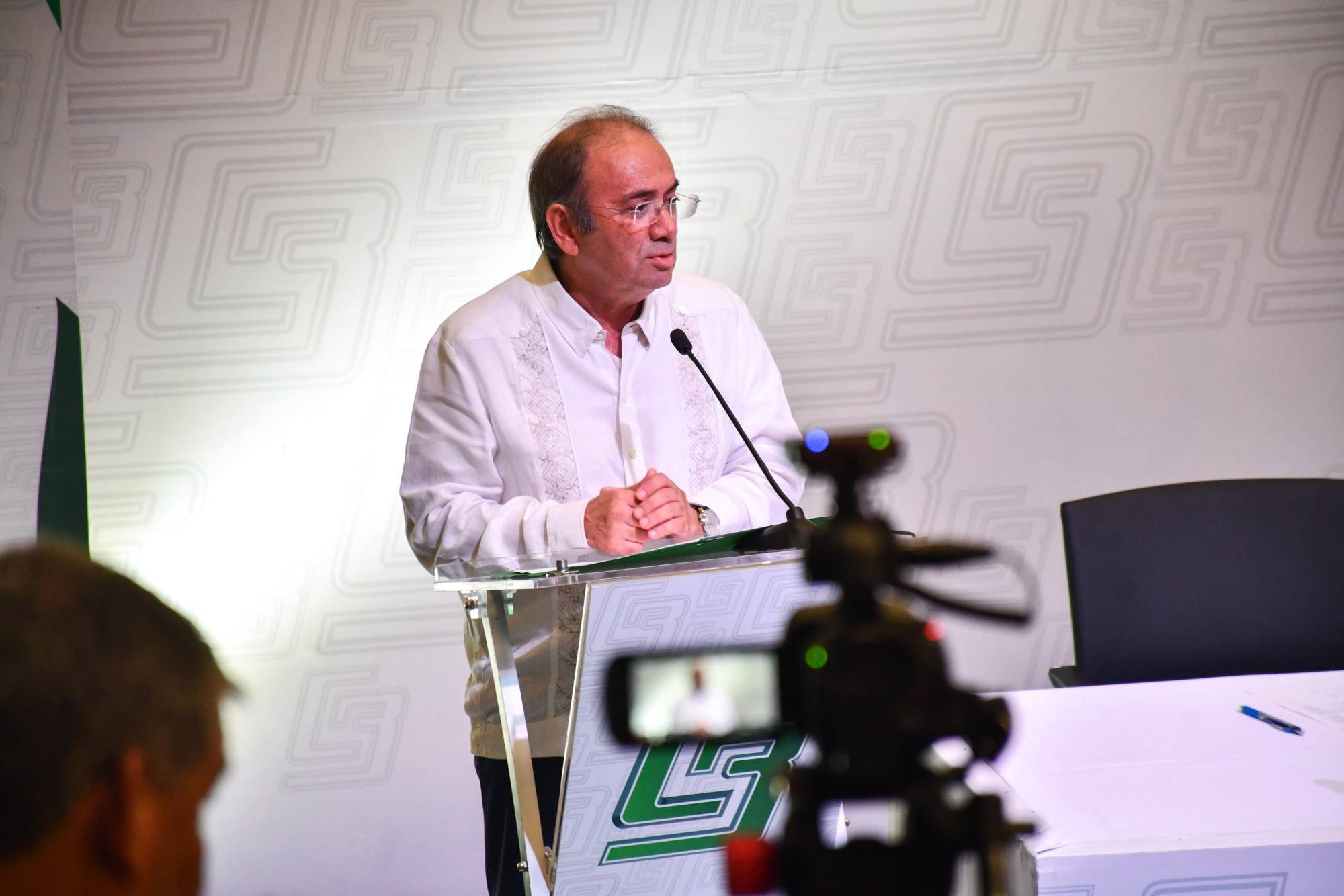 $!Entregan estímulos por jubilación a 55 trabajadores de Cobaes