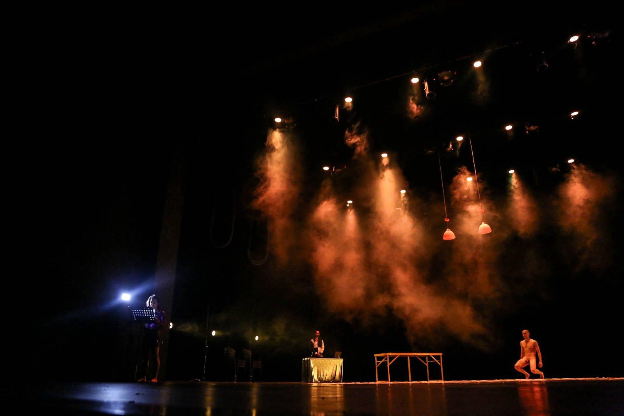 $!La coreografía utiliza elementos de la poesía.