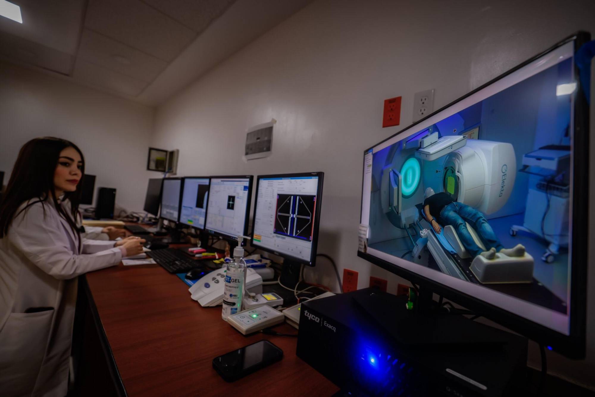 $!Inaugura Gobierno de Sinaloa nuevas áreas en los hospitales de Cancerología y de la Mujer