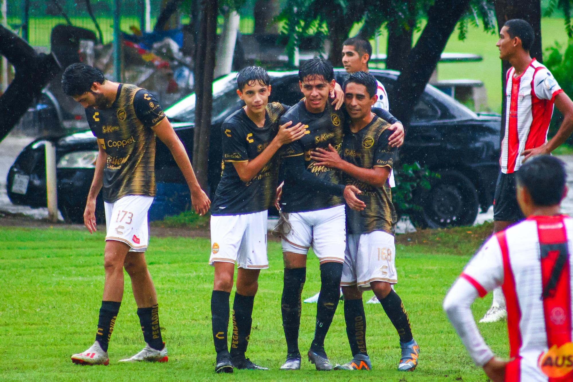 $!‘Lluvia’ de goles entre Dorados y Atlético Acaponeta en la TDP
