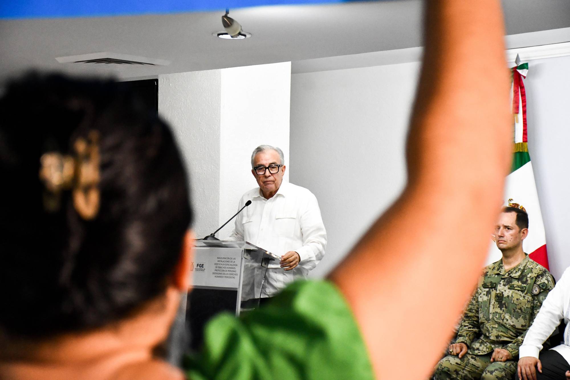 $!Ximena con X reclama al Gobernador Rocha Moya desatención en su caso de agresión en la USE