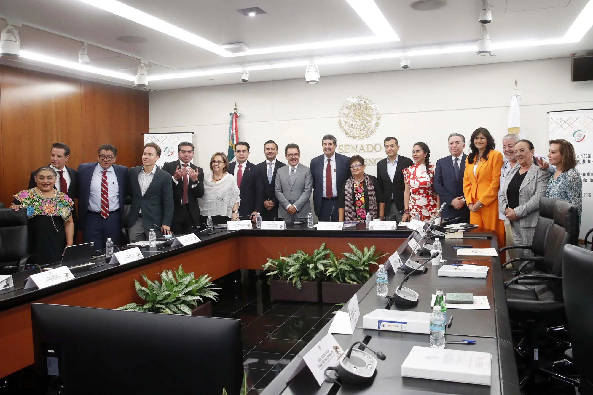 $!Ernestina Godoy reconoce cifra negra superior a 95% en algunos delitos; presenta plan estratégico de FGR en Senado