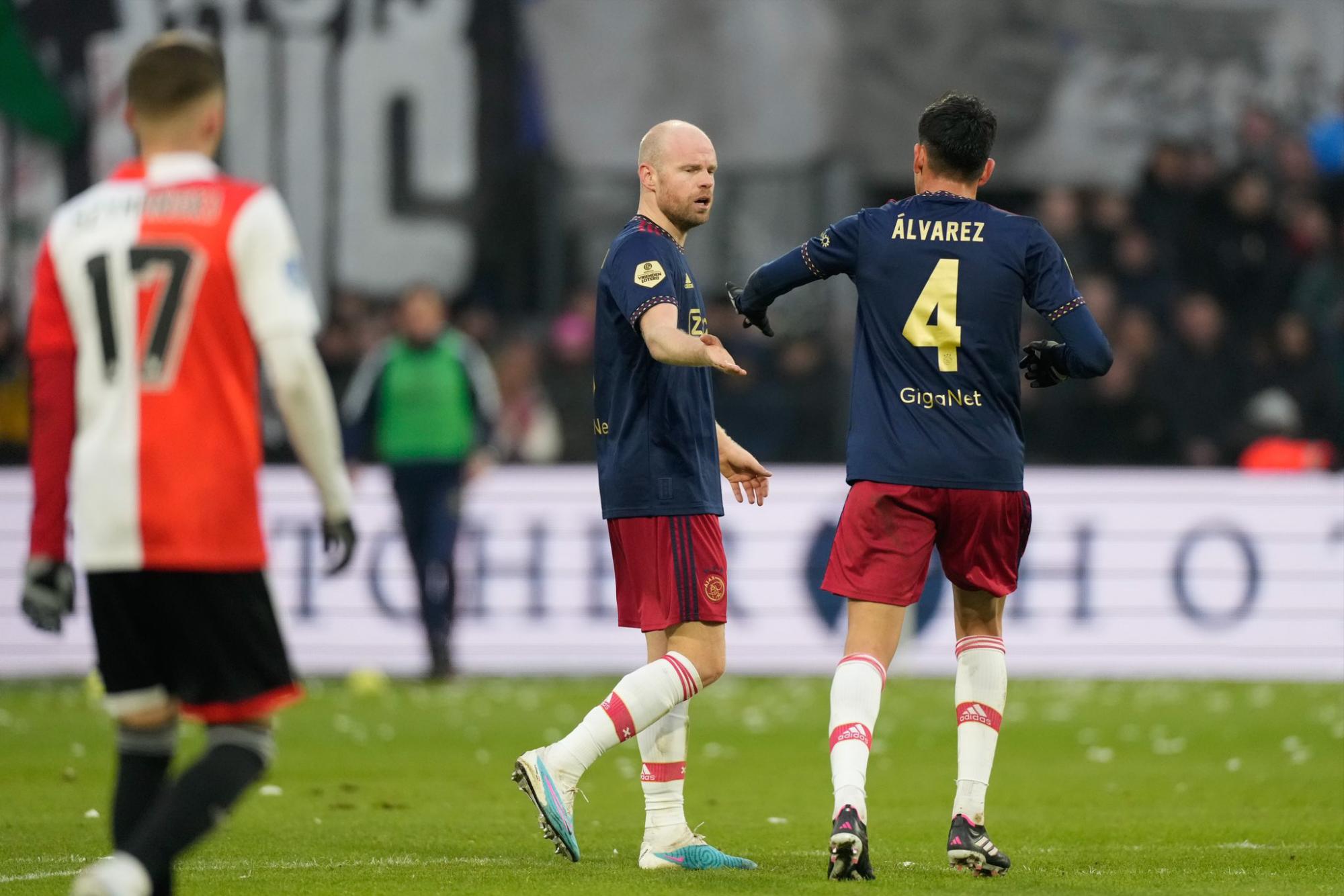 $!Ajax rescata el empate ante el líder Feyenoord, en duelo de mexicanos