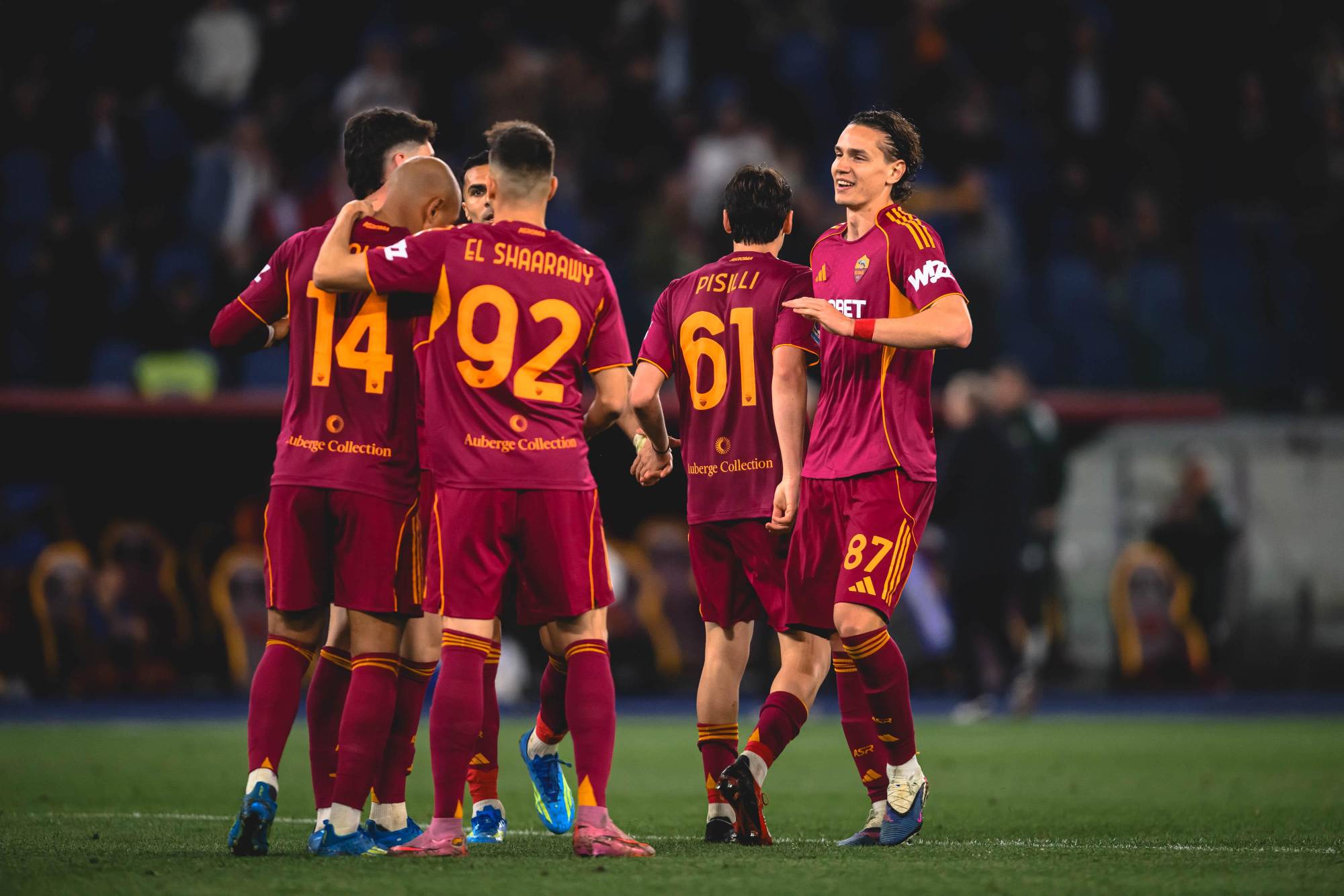 $!Malen firma hat-trick y Roma se acerca a Champions