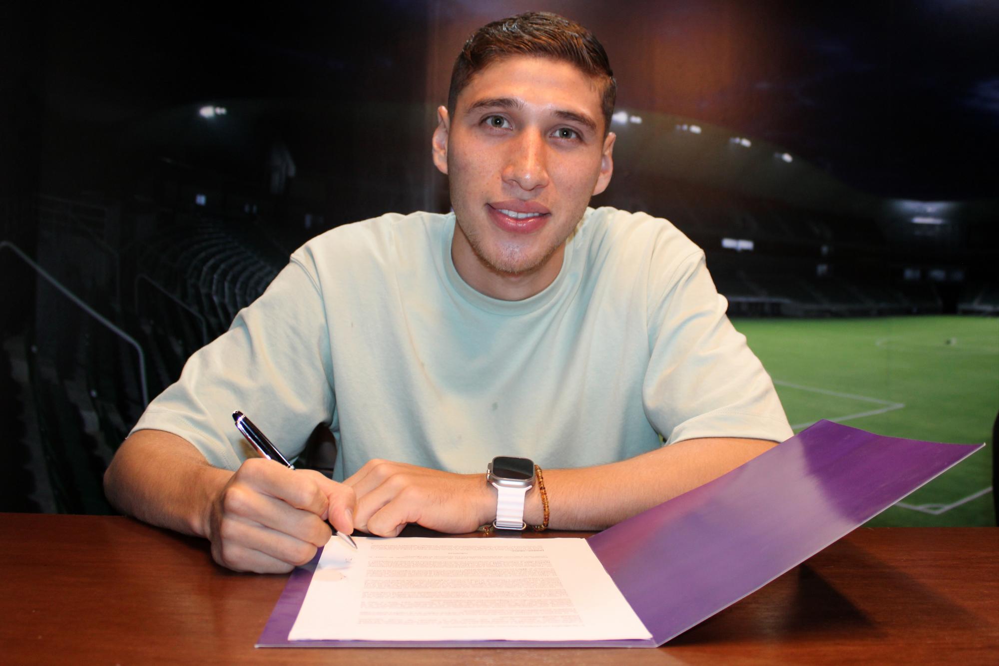 $!Luis Olivas llega a Mazatlán procedente de las Chivas