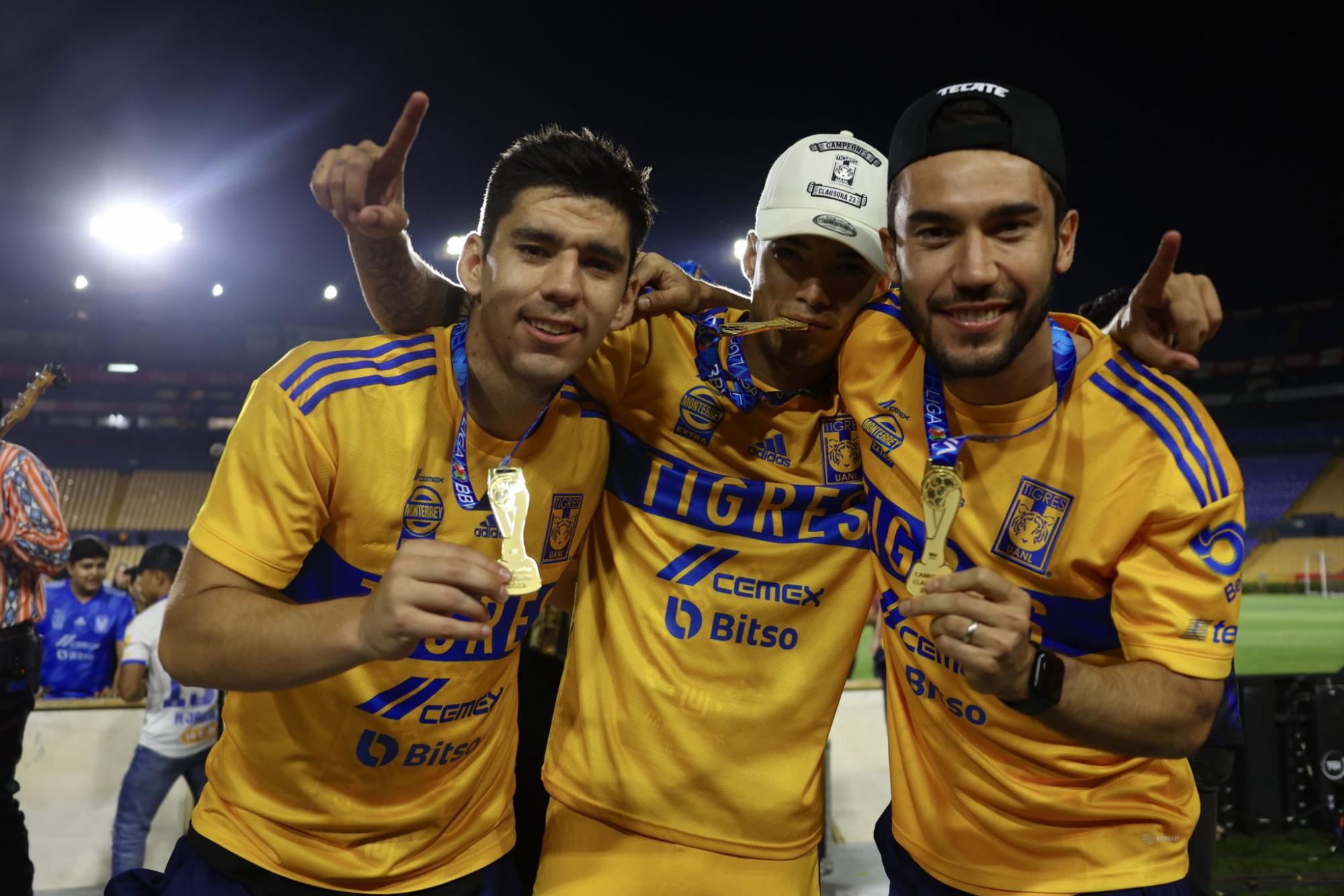 $!Tigres ‘madruga’ para festejar con su afición en el Volcán