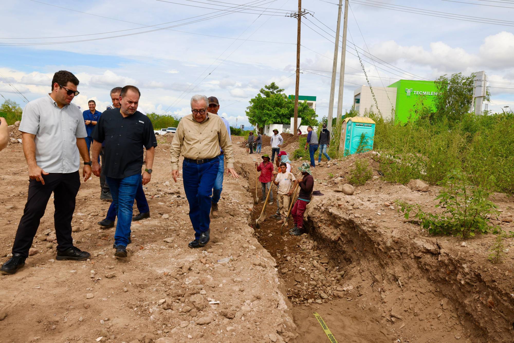 $!Rocha Moya supervisa avances del Malecón margen izquierda en Culiacán