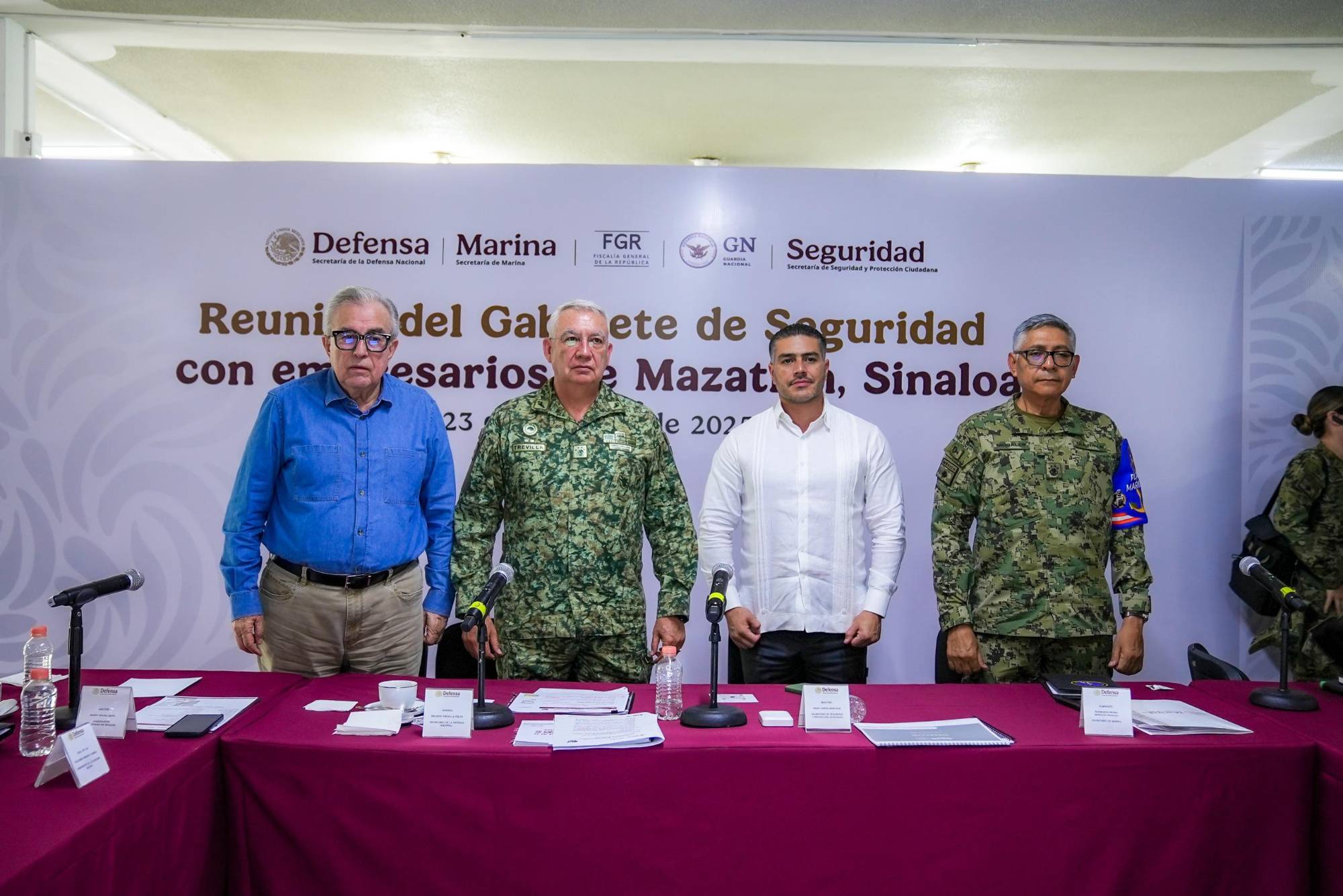 $!Acuerdan en reunión del Gabinete de Seguridad federal incrementar presencia de elementos de la Defensa en Mazatlán