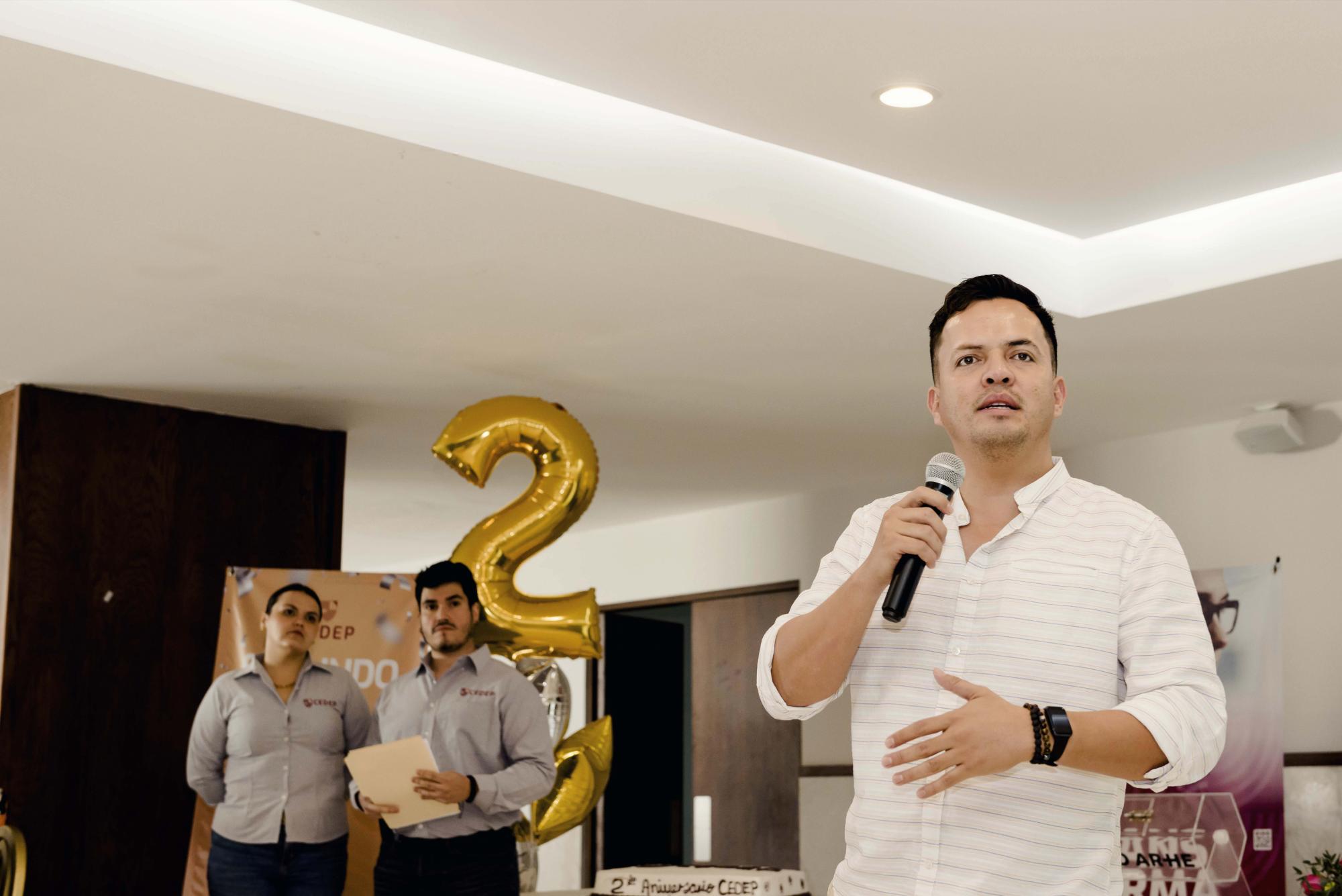 $!Rigoberto Rodríguez Bueno expresó unas palabras de felicitaciones a los presentes.