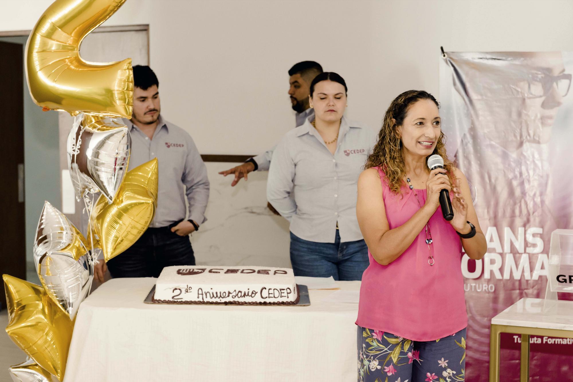 $!La maestra Elena Aguilera Fonseca, participante de los programas de Cedep 2021-2023, agradece la aportación de Cedep en su trayectoria profesional la cual ha dado un impulso en su formación y mejora constante.