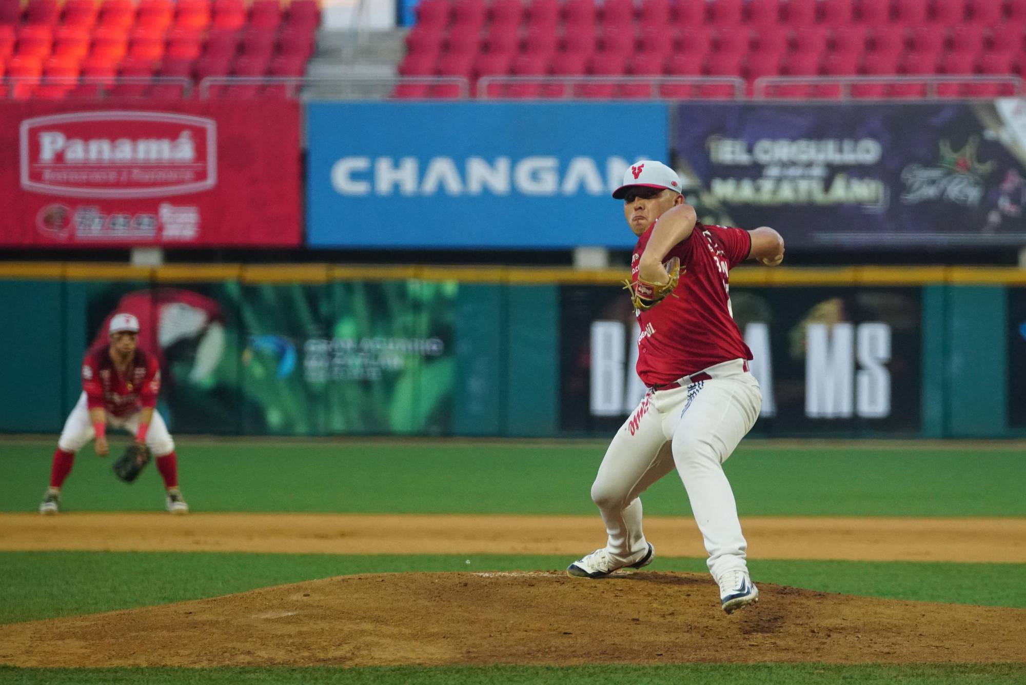$!Venados reaccionan con poder, pero caen 10-4 ante Jaguares