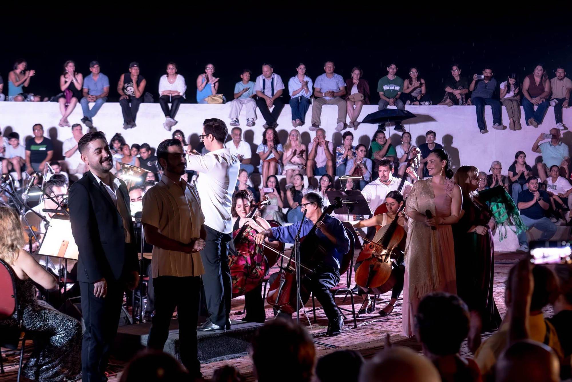 $!La Camerata Mazatlán y los solistas ofrecieron un concierto inolvidable.