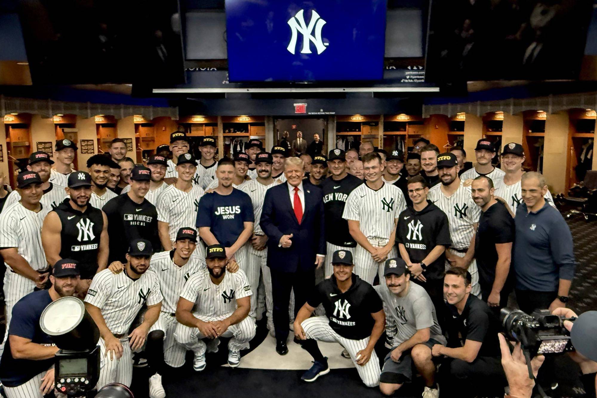 $!Trump conmemora el 11 de septiembre en Yankee Stadium con homenaje y seguridad reforzada