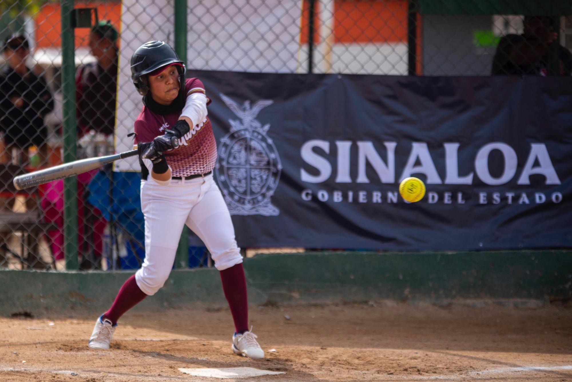 $!Acaricia Mazatlán el campeonato de softbol en la Juvenil Menor Femenil