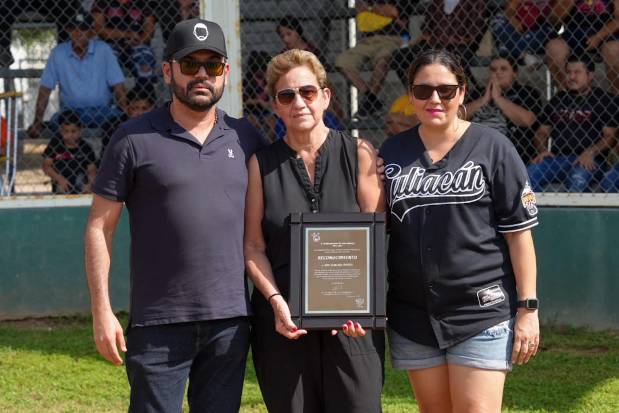 $!Tomateros de Culiacán honra a Jaime Blancarte con triunfo en inicio de juegos de preparación