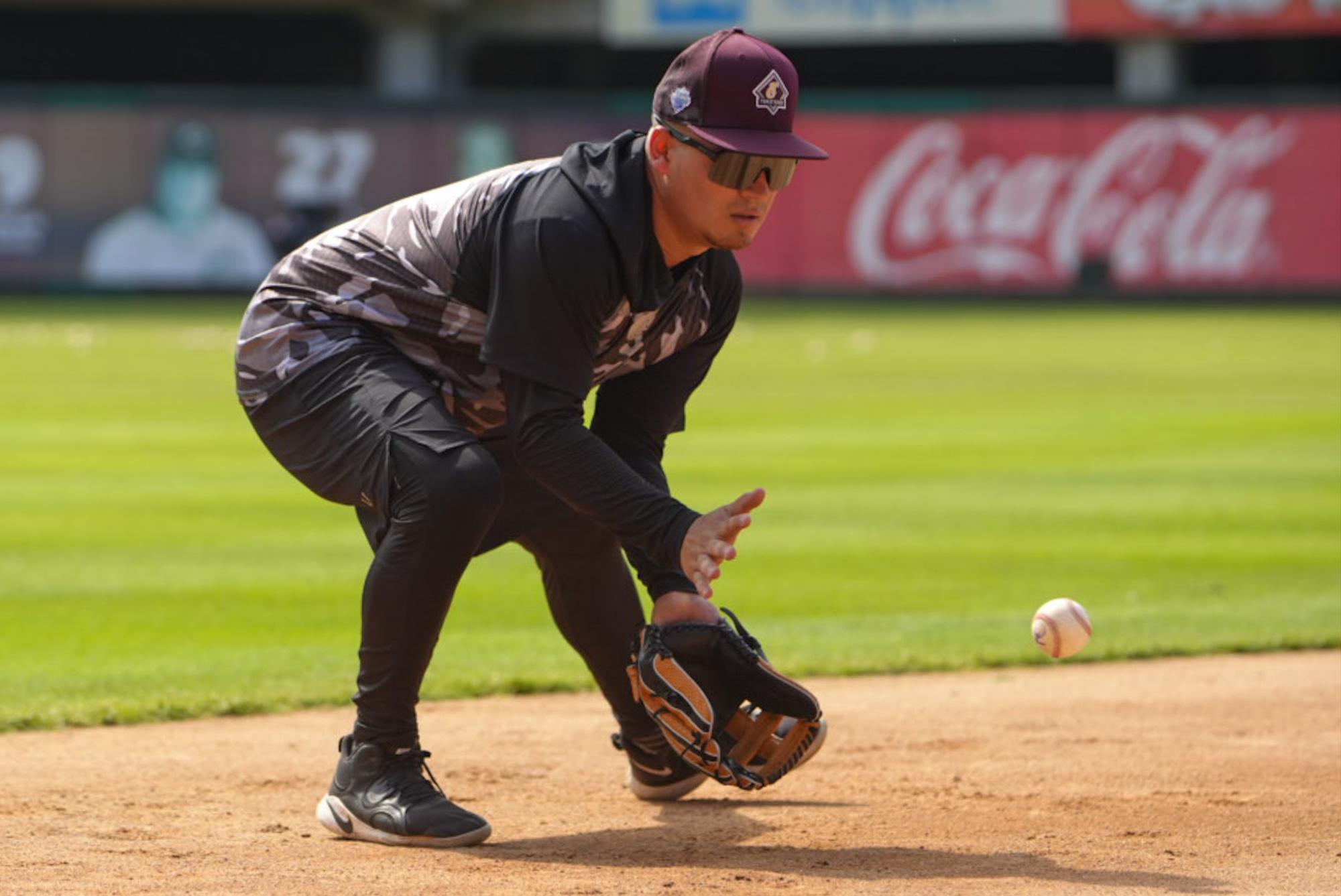 $!Diego Madero, Jorge Luis Castillo y Christian Lucero reportan al campamento de Tomateros de Culiacán