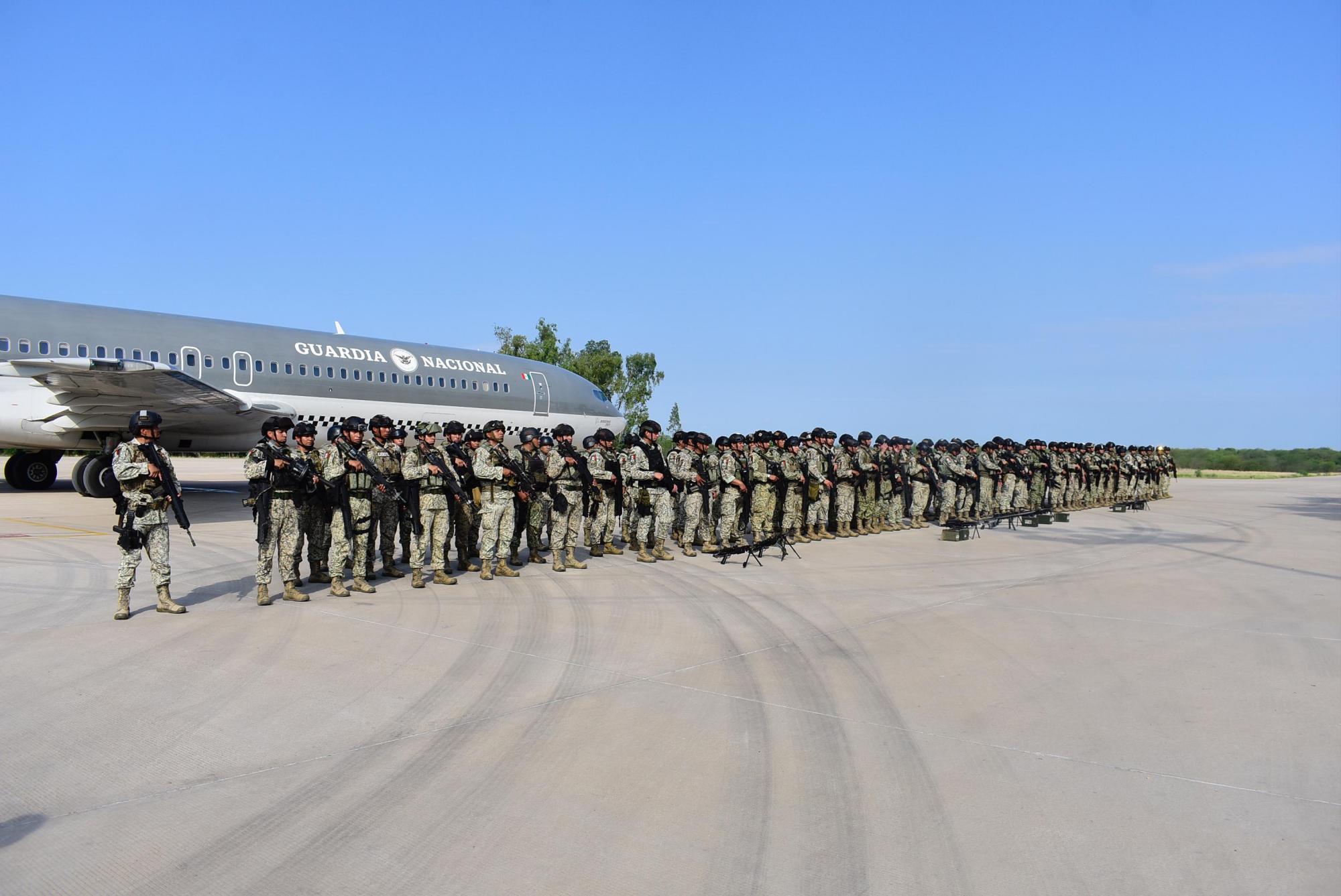 $!Llegan otros 200 militares para reforzar la seguridad en Sinaloa