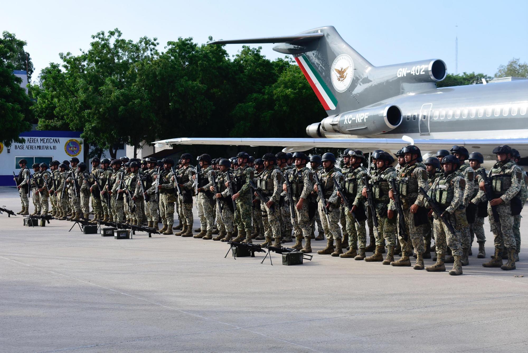 $!Llegan otros 200 militares para reforzar la seguridad en Sinaloa