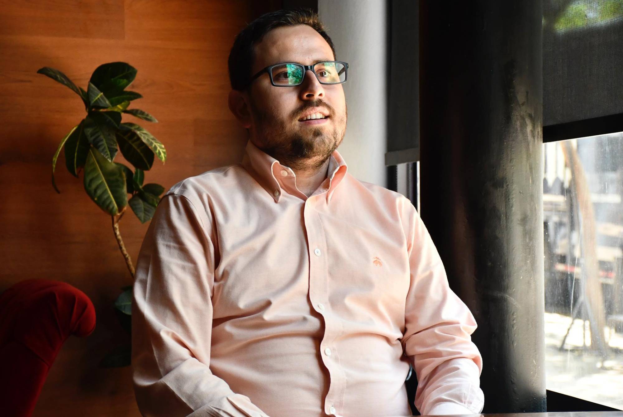 $!La vida de Francisco: un padre abocado a su familia y la lectura