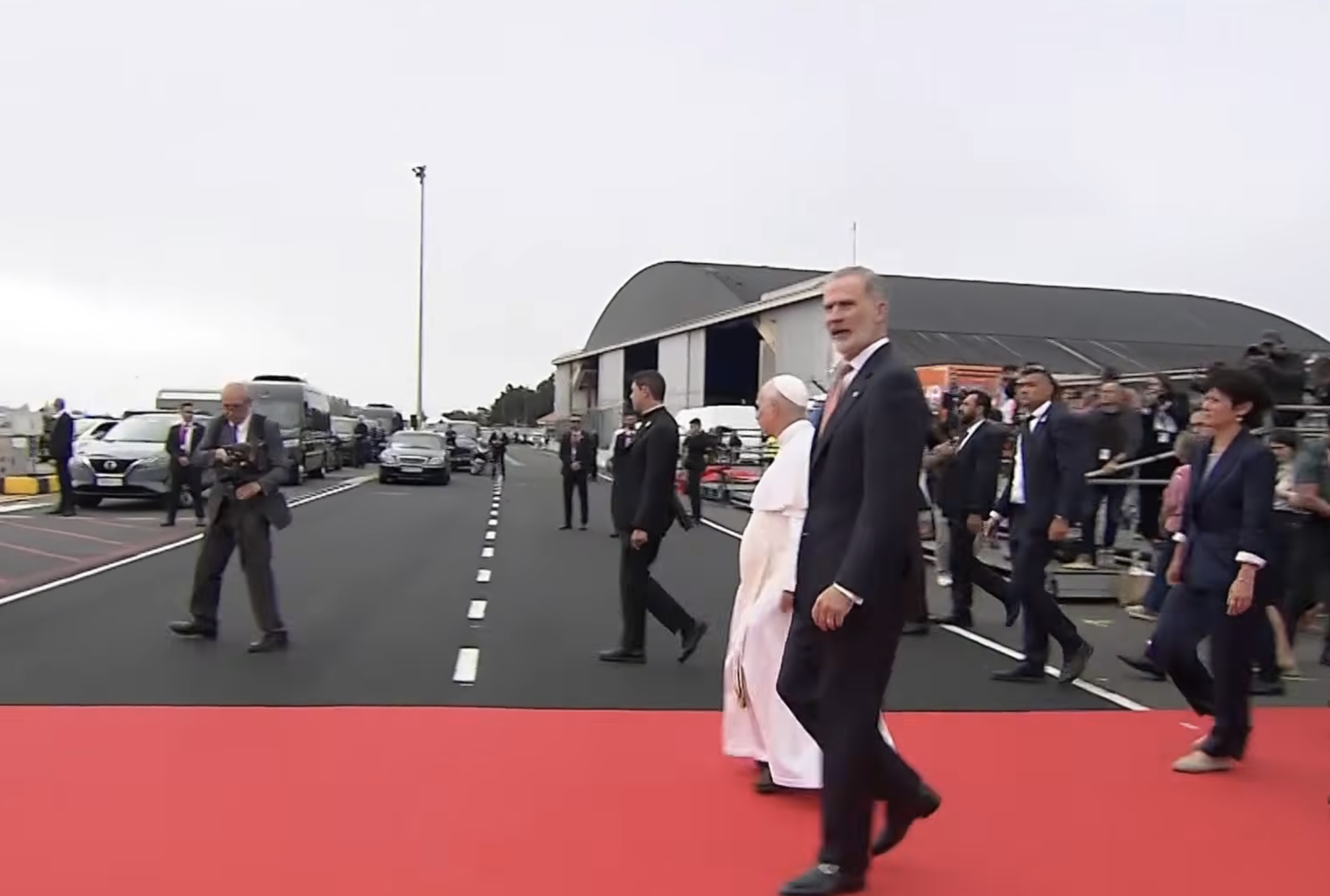 $!León XIV regresa a Roma en el avión de Felipe VI: finaliza su viaje apostólico a España