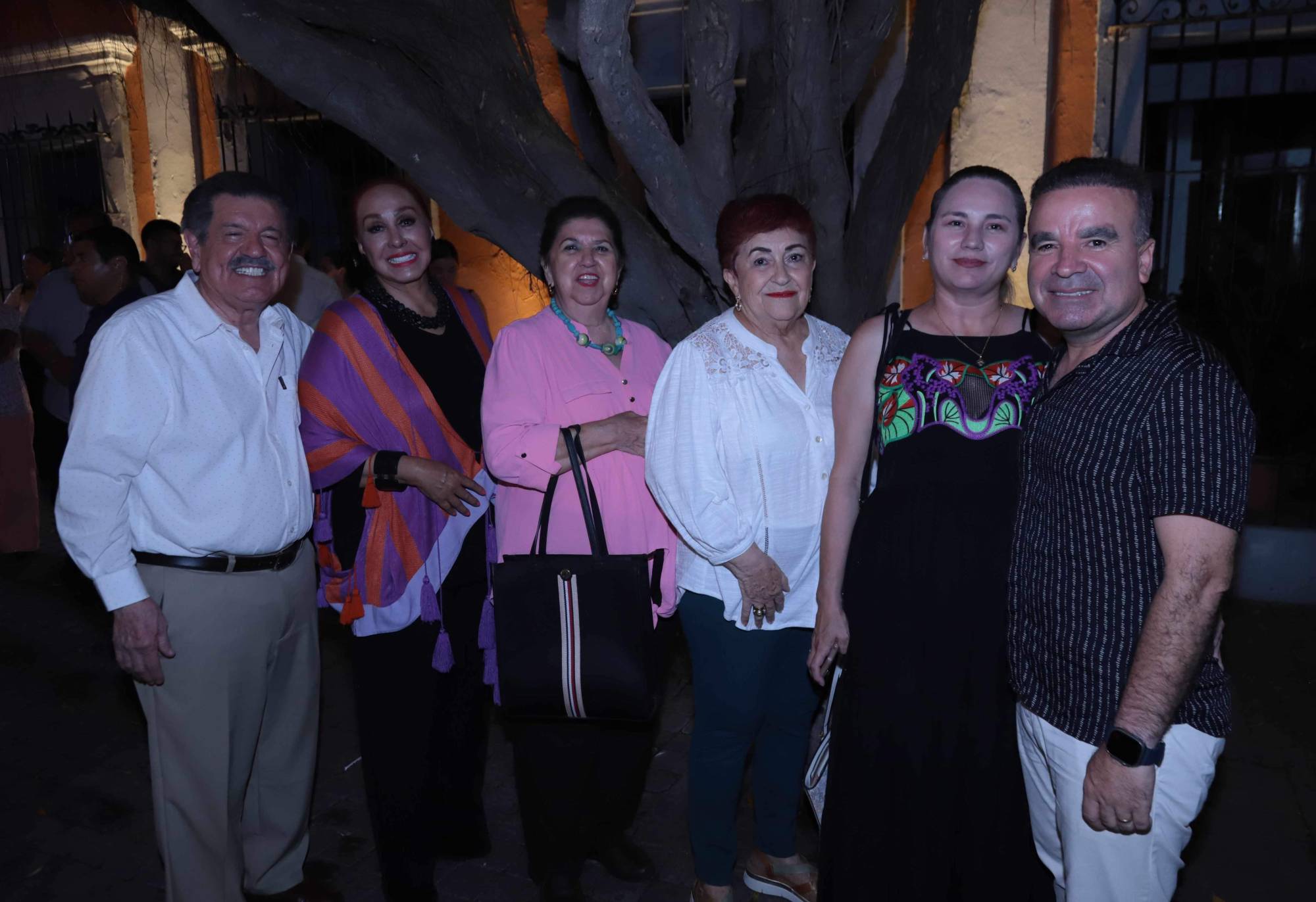 $!Ignacio Osuna, Olivia Vidaurri, Beatriz Zúñiga, Martha Velarde, Eva Lizárraga y Andrés Valdez.