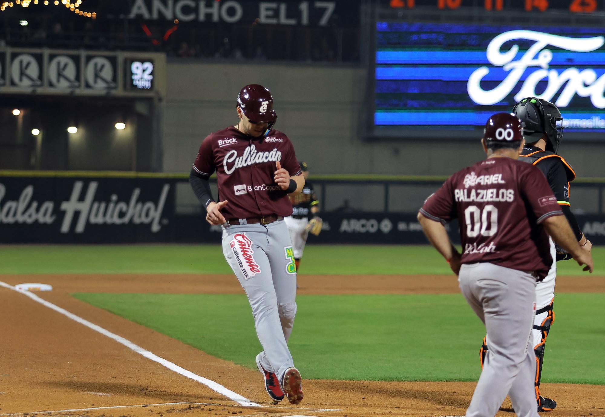 $!Naranjeros de Hermosillo deja en el terreno a Tomateros de Culiacán