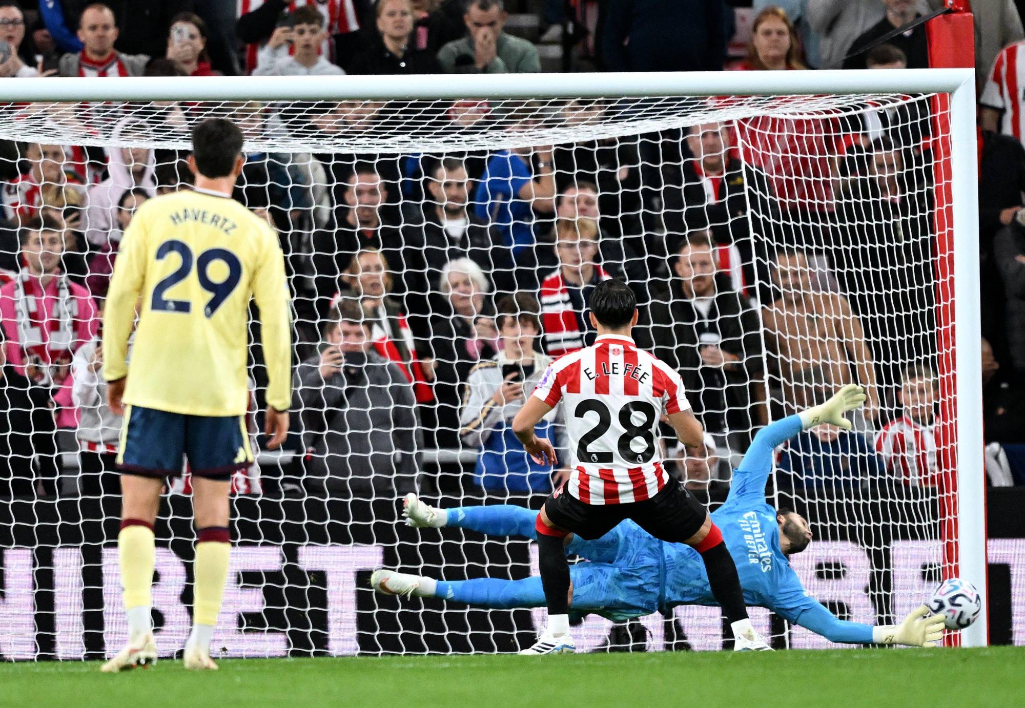 $!El campeón Arsenal vence al Sunderland y mantiene el paso perfecto en la Premier League