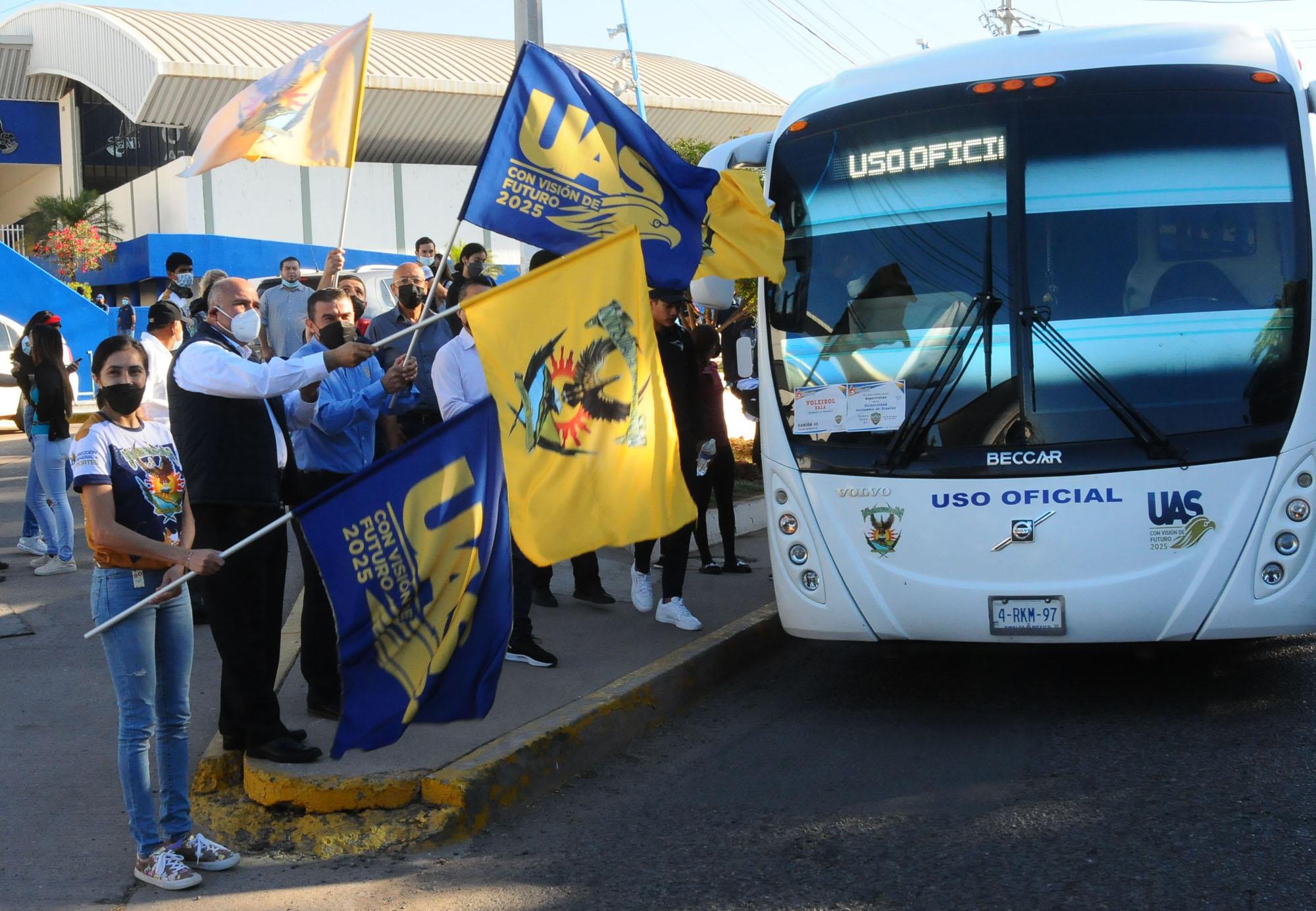 $!Deportistas de la UAS salen rumbo a Tijuana para participar en Universiada Regional