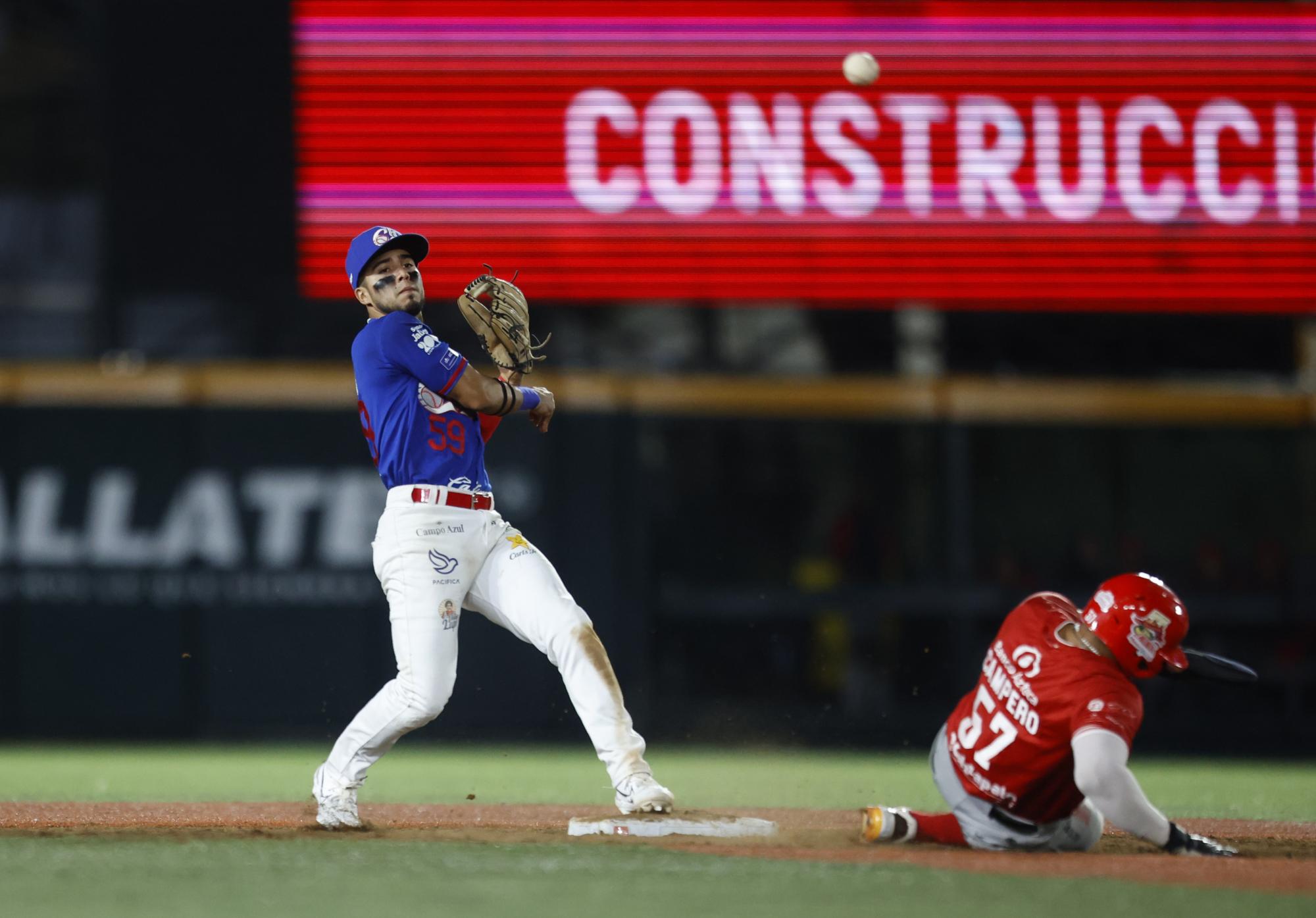 $!Venados de Mazatlán saca las escobas en Jalisco