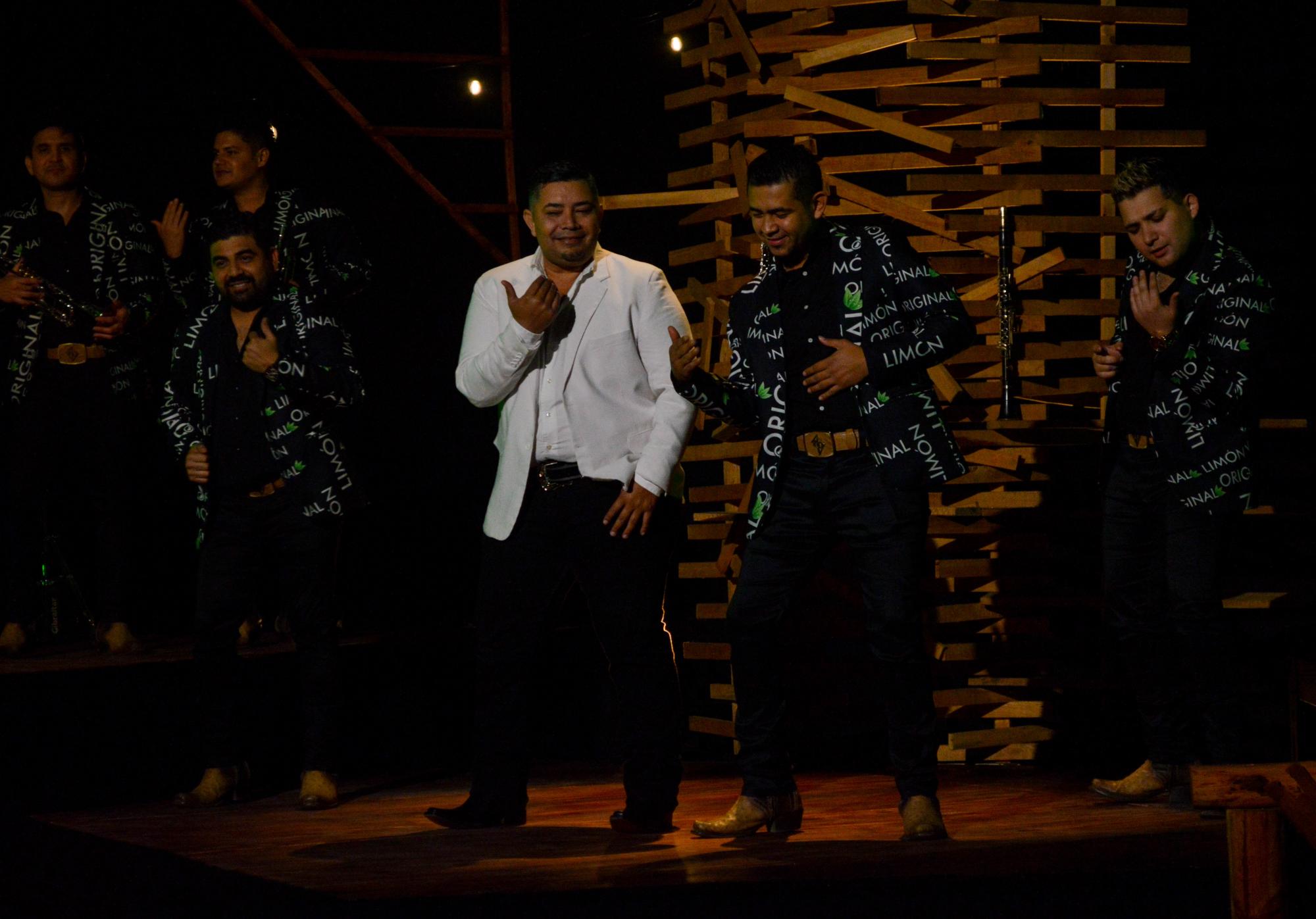 $!Israel Valdez graba ‘Abeja reina’ junto a La Original Banda El Limón