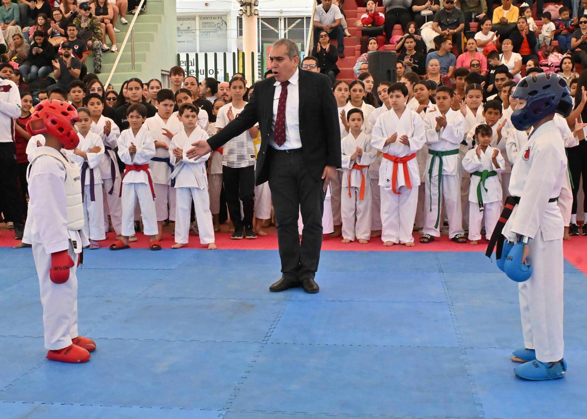 $!El karate llena de emociones la cancha Martiniano Carvajal
