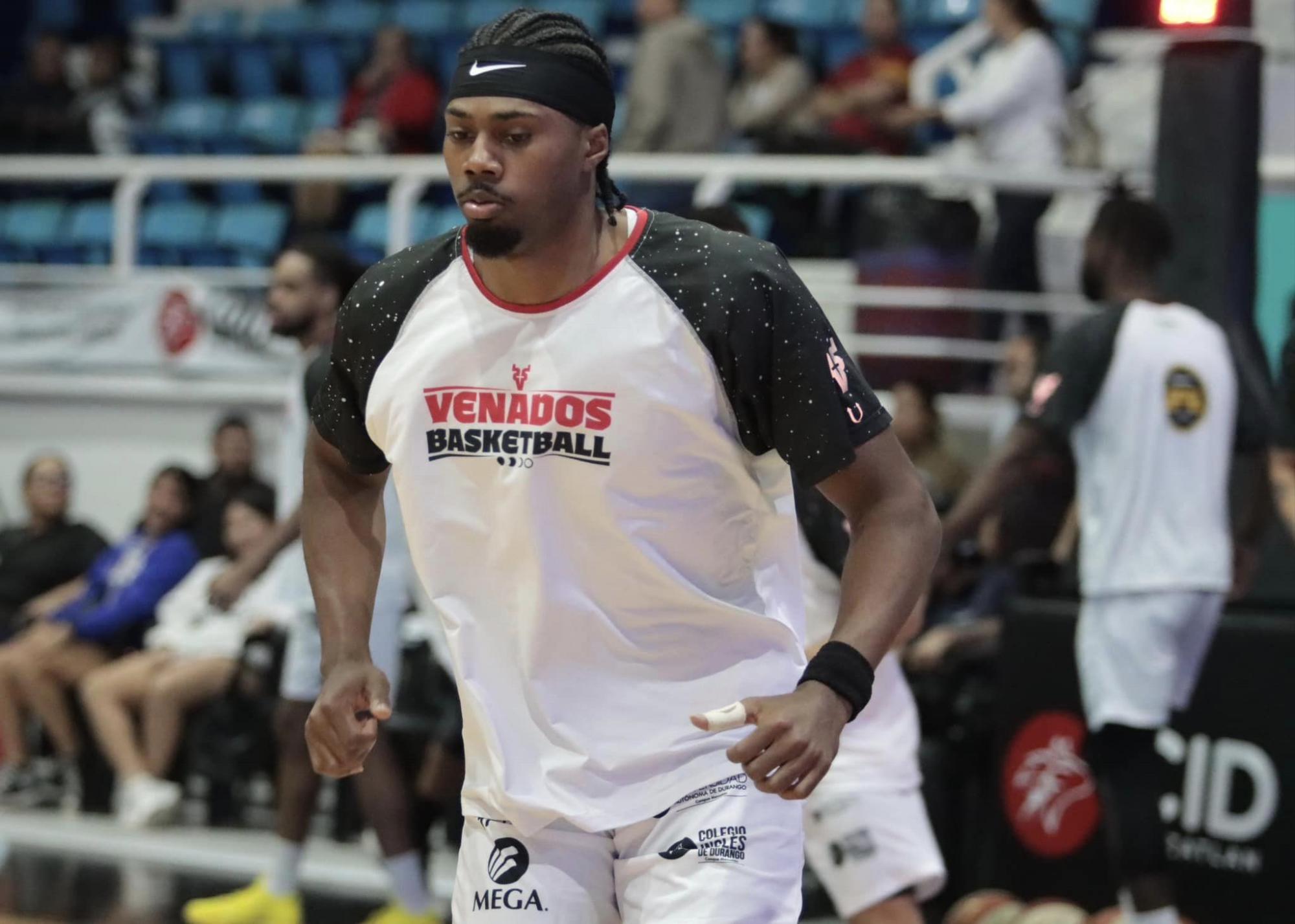 $!Regresa Venados Basketball a casa con debut de Jeff Ledbetter