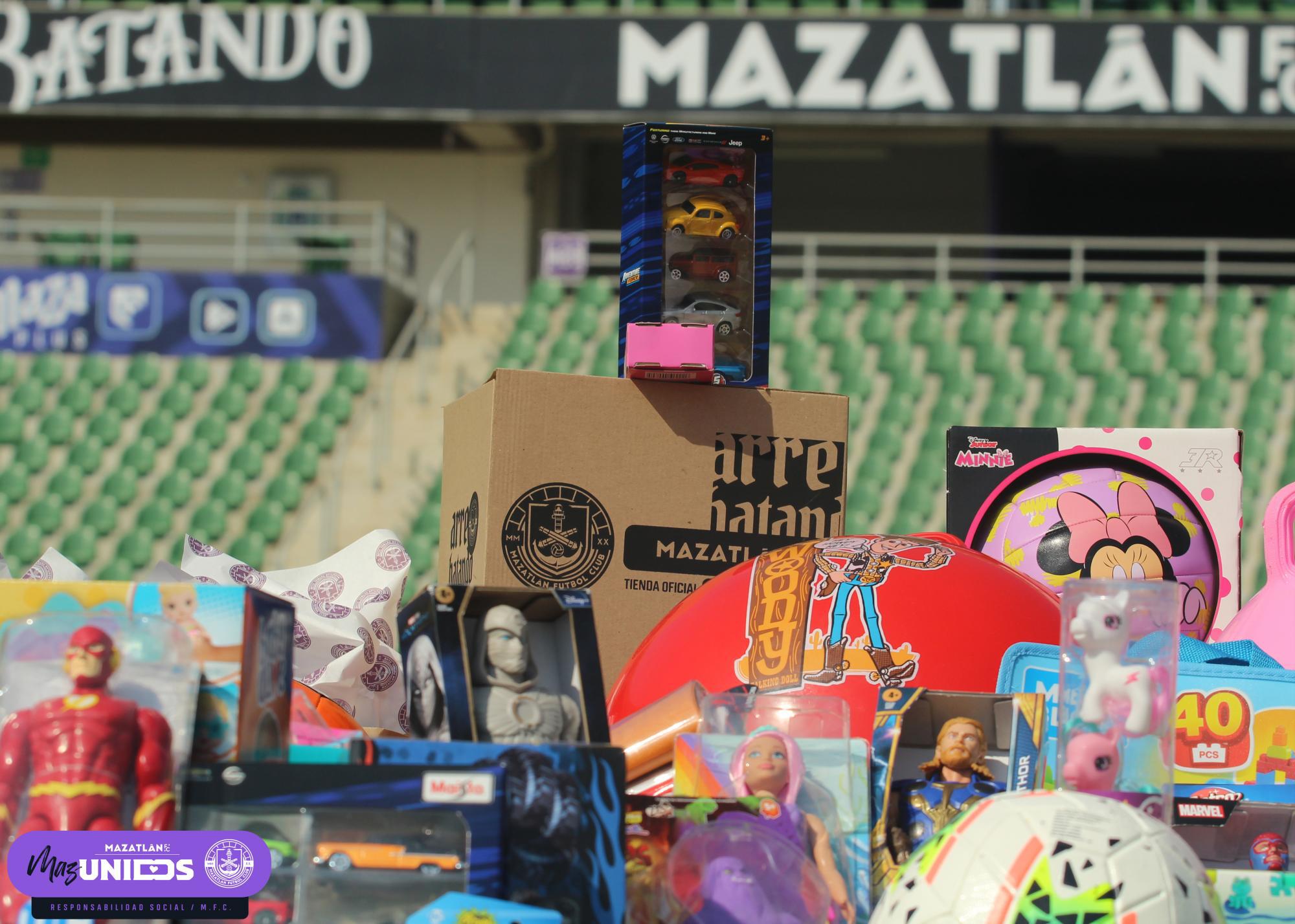 $!Mazatlán FC inicia colecta de juguetes para niños del puerto
