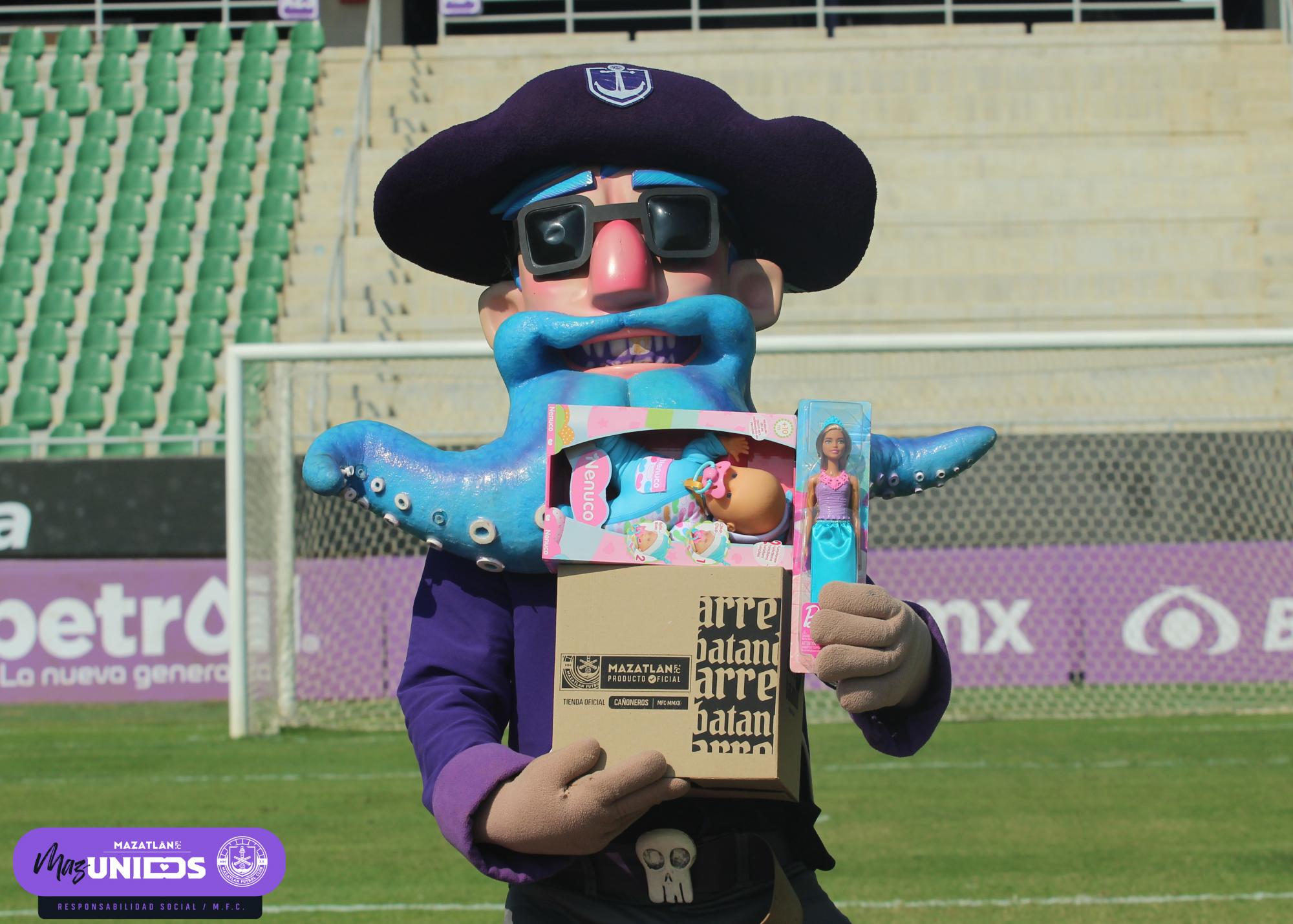 $!Mazatlán FC realiza donación al ‘Juguetón’