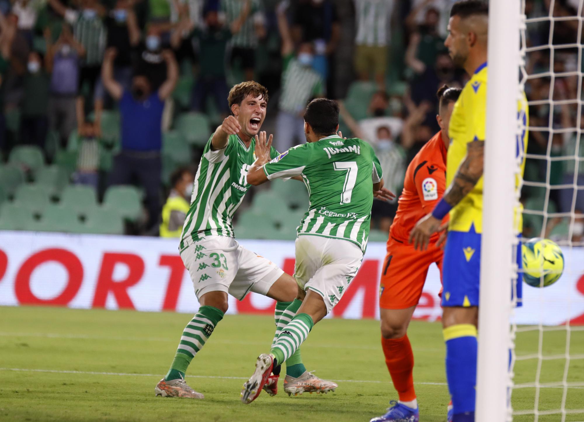 $!Andrés Guardado y Betis empatan ante el Cádiz en jornada 2 de LaLiga