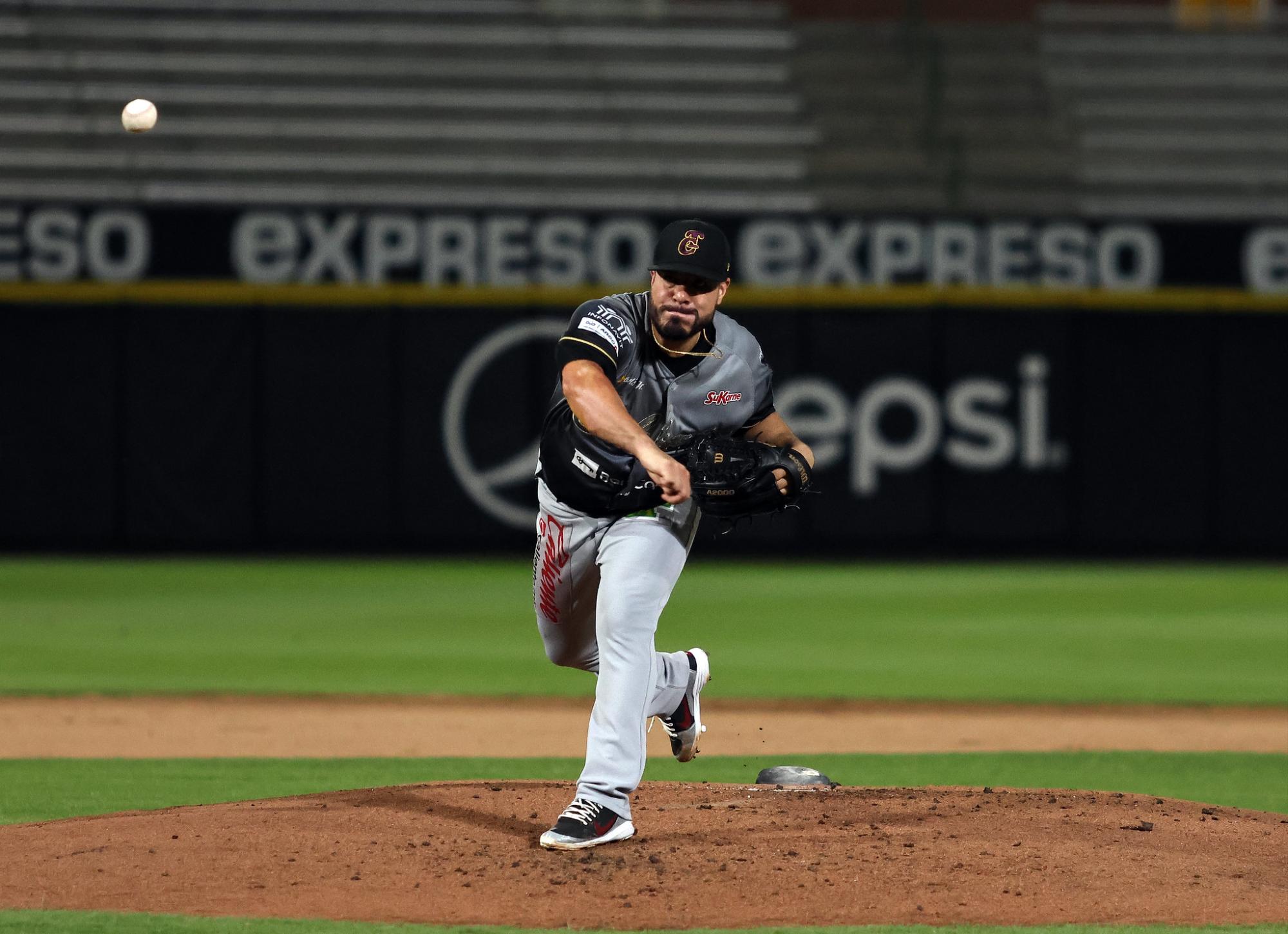 $!Tomateros se lleva el primero en cerrado duelo ante Naranjeros