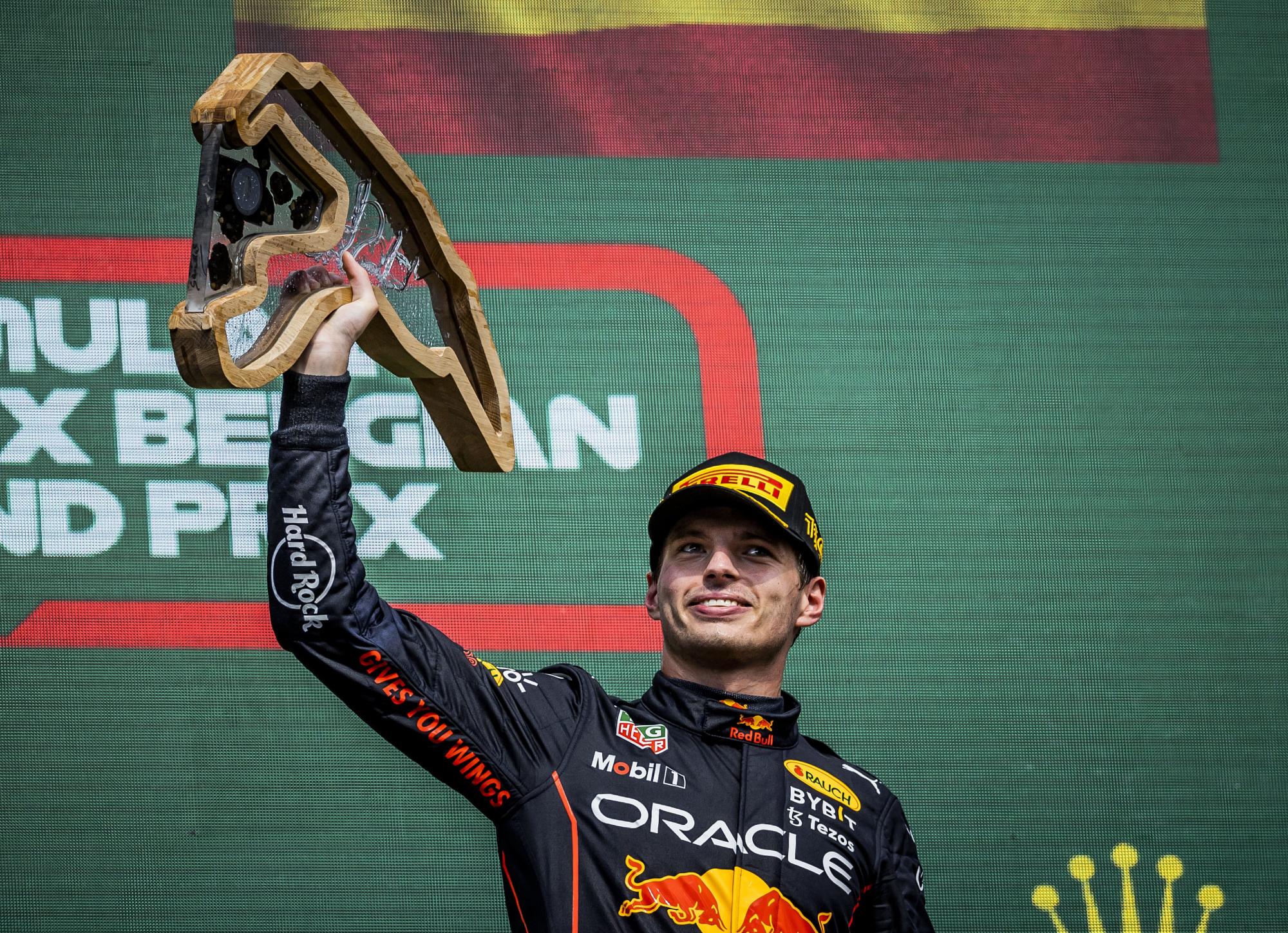 $!‘Checo’ Pérez sube al podio en el GP de Bélgica, tras llegar en segundo lugar