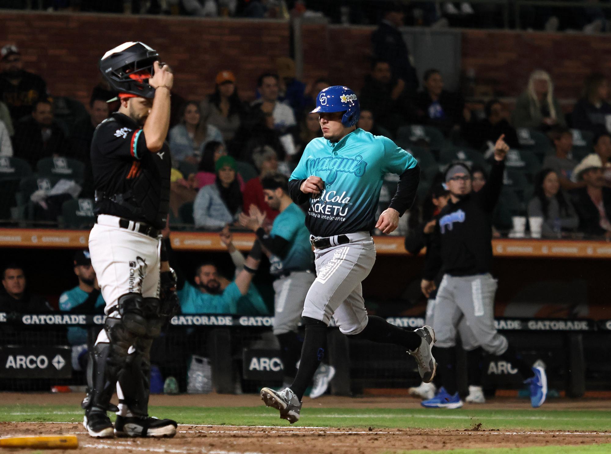 $!Con walk off Naranjeros completa barrida en Clásico Sonorense