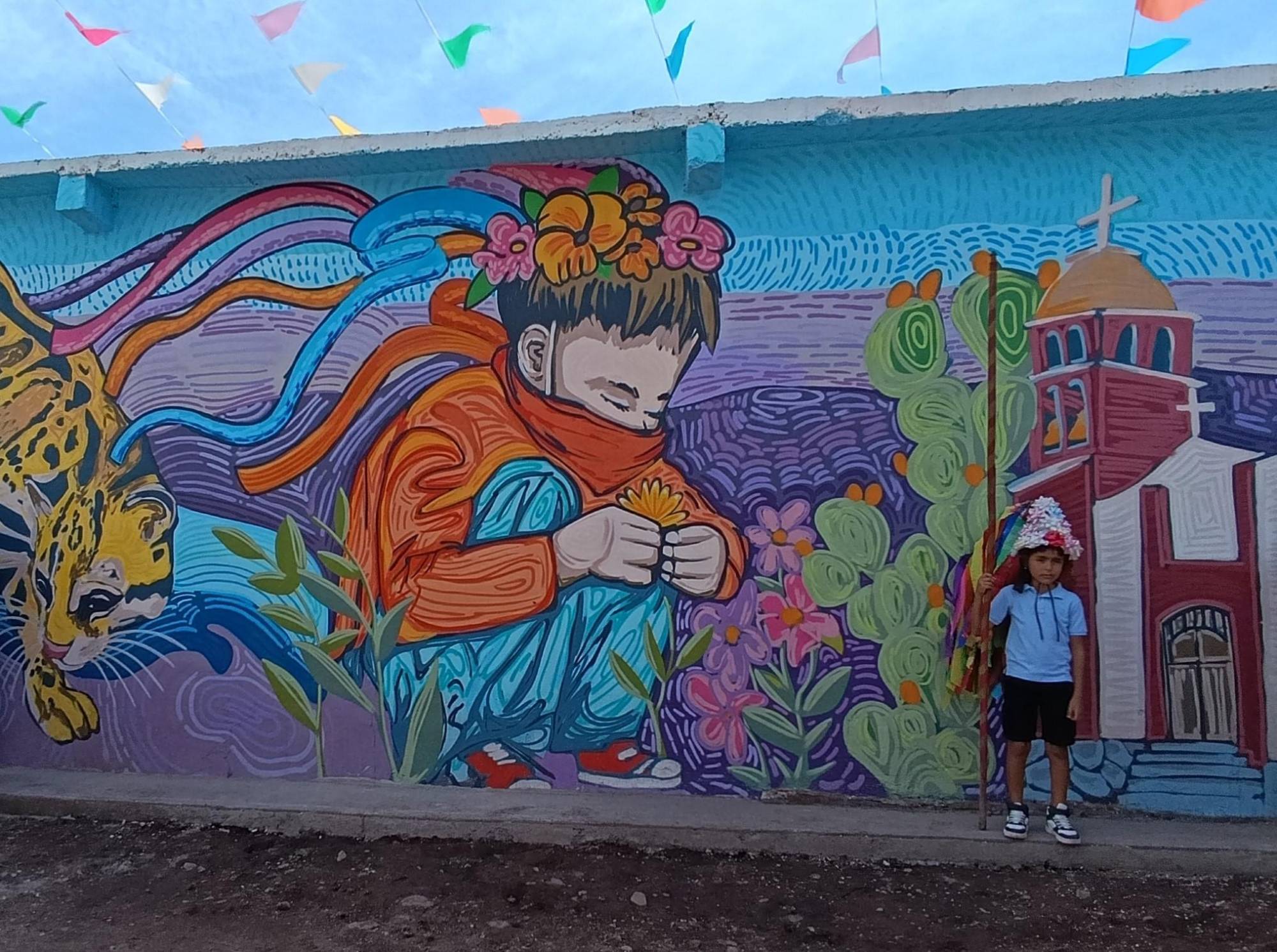 $!En el mural se representó a un Fariseo, un danzante niño que participa en las fiestas tradicionales de Semana Santa.
