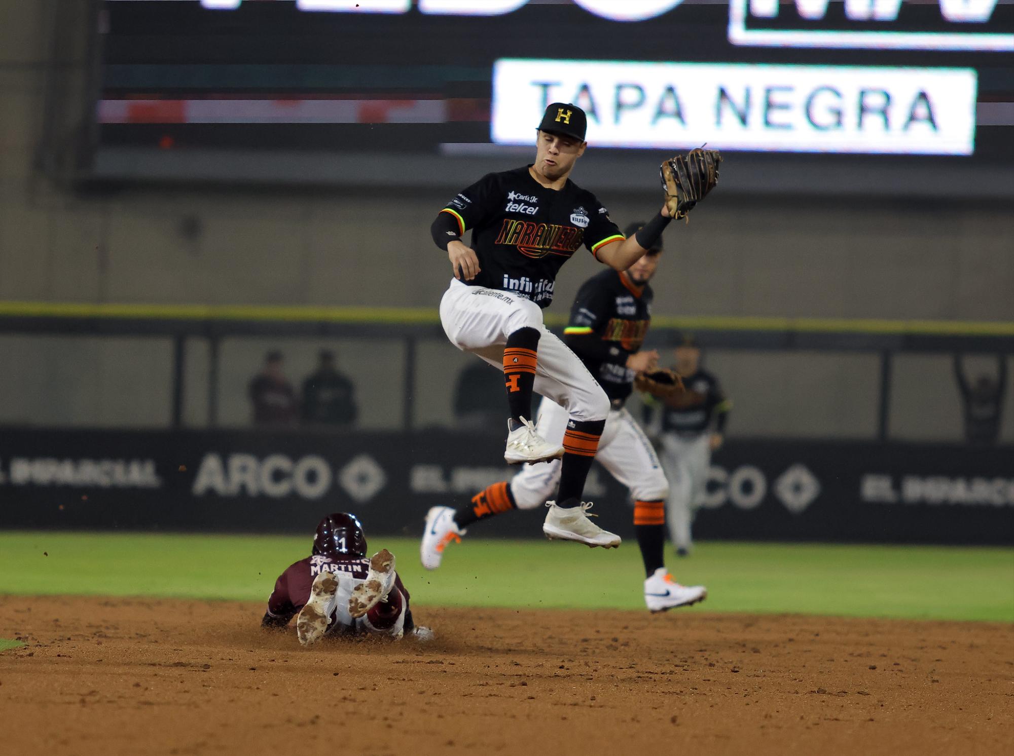 $!Tomateros de Culiacán arranca con revés en Hermosillo