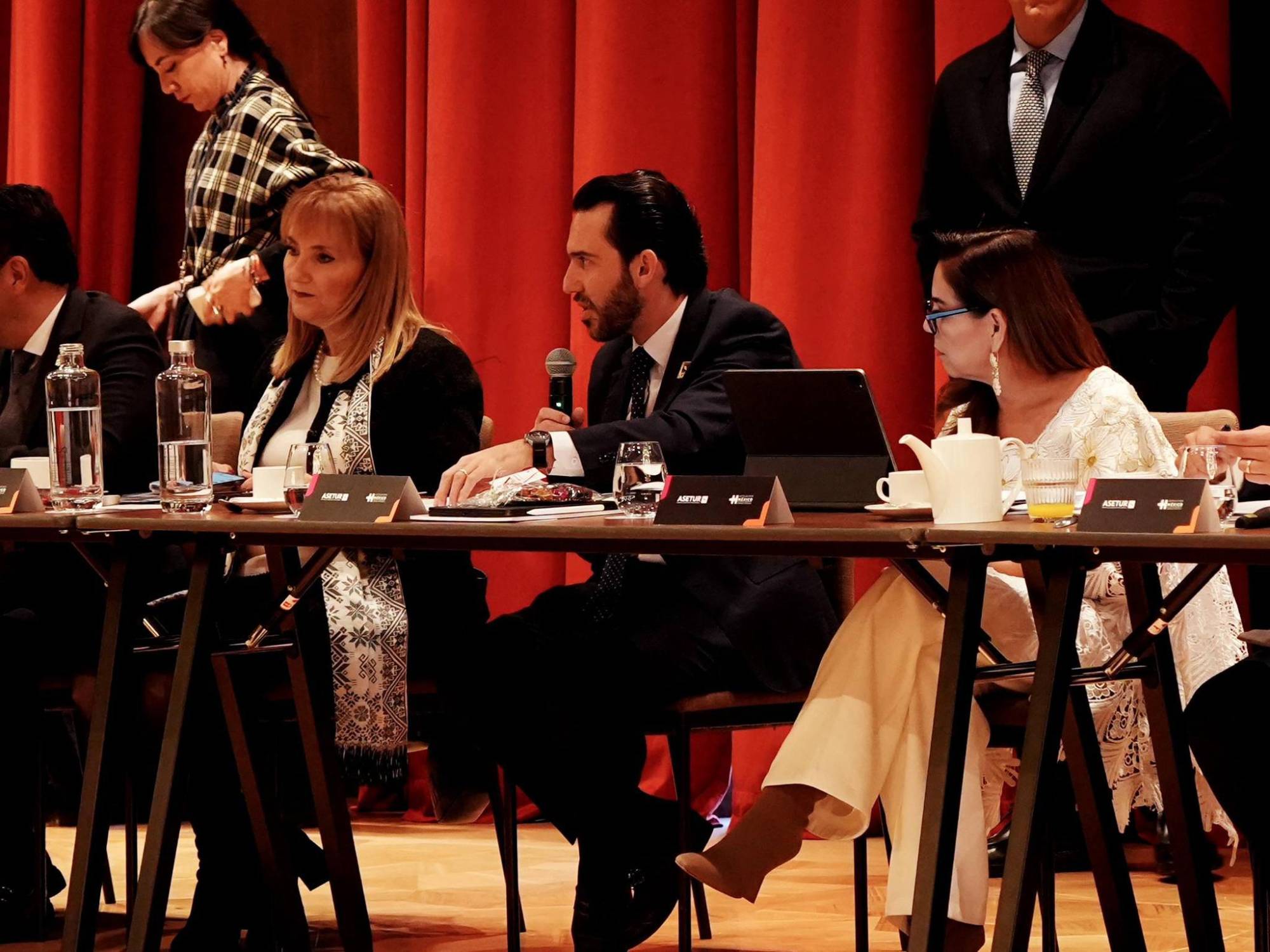 $!Impulsan en Madrid a Mazatlán y Los Mochis