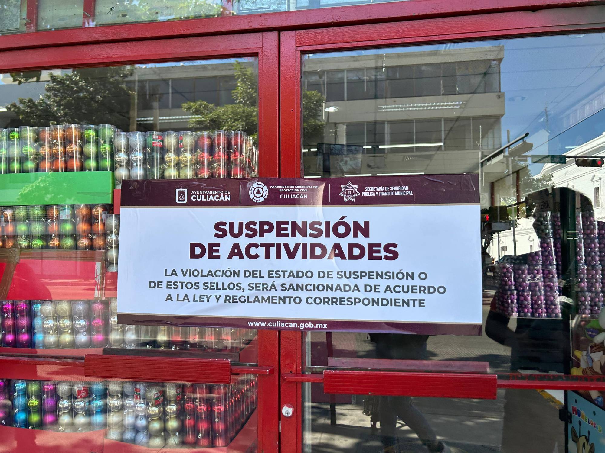 $!Suspenden a sucursal de Waldo’s en el Centro de Culiacán por omisiones en normas de seguridad