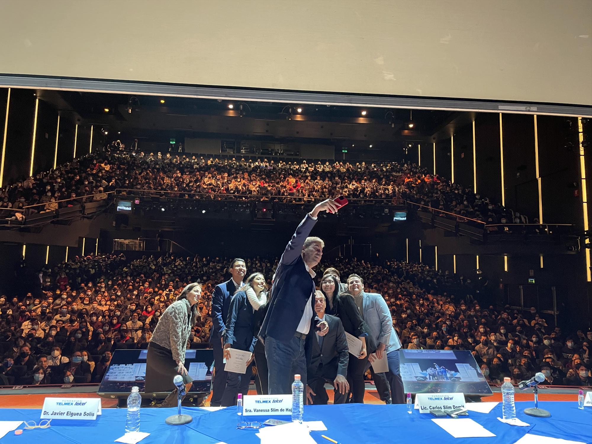 $!Jóvenes de todo México se integraron como nuevos becarios de Fundación Telmex Telcel