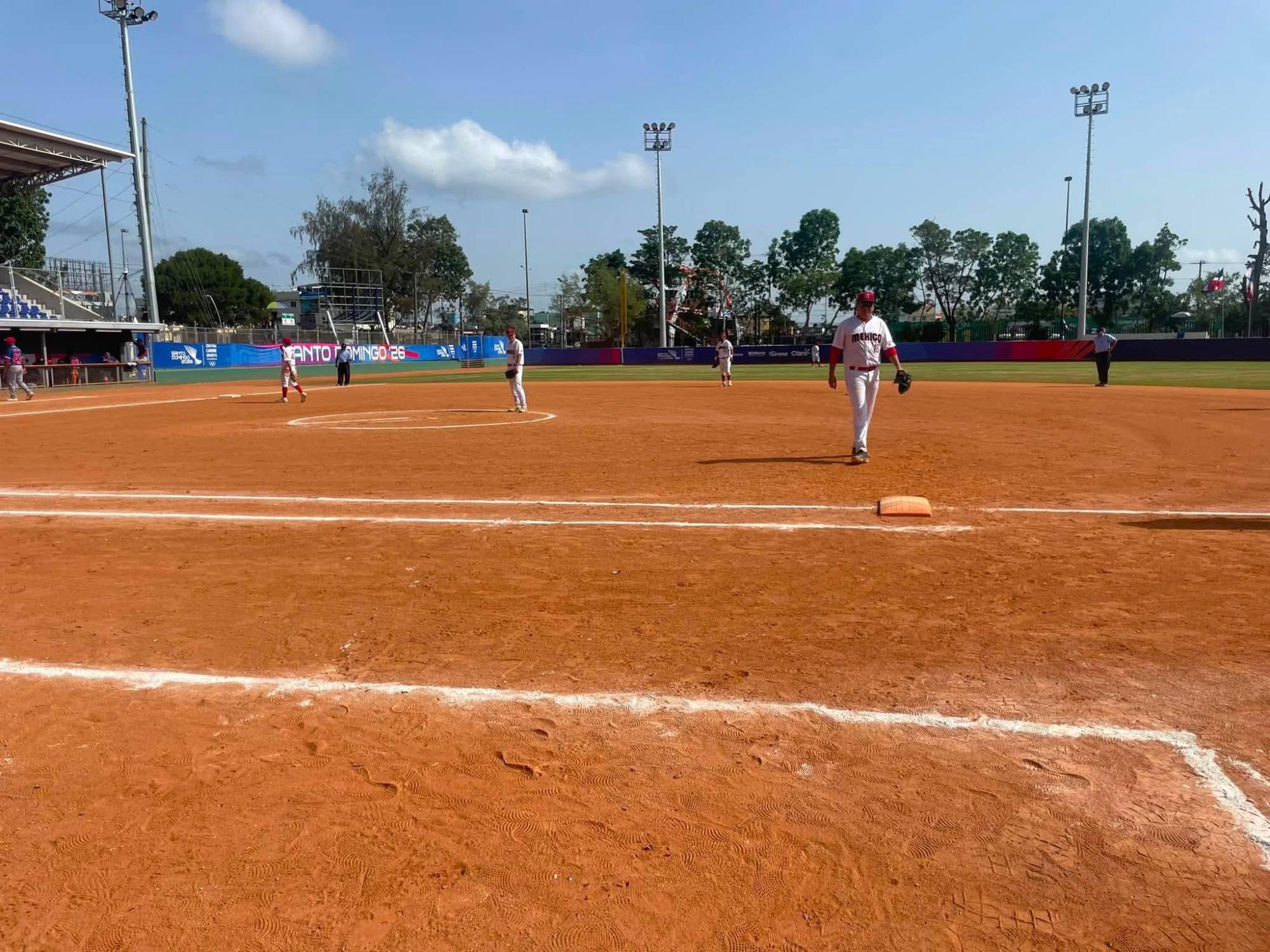 $!Sinaloenses aportan en jornada dividida de México en softbol Centroamericano
