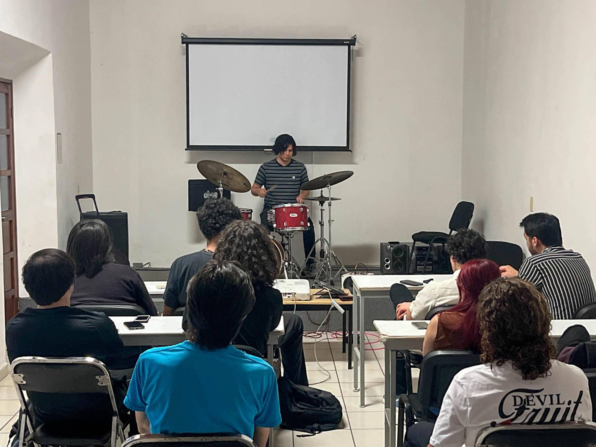 $!Norman Sepúlveda quien abordó el tema del uso de la batería.