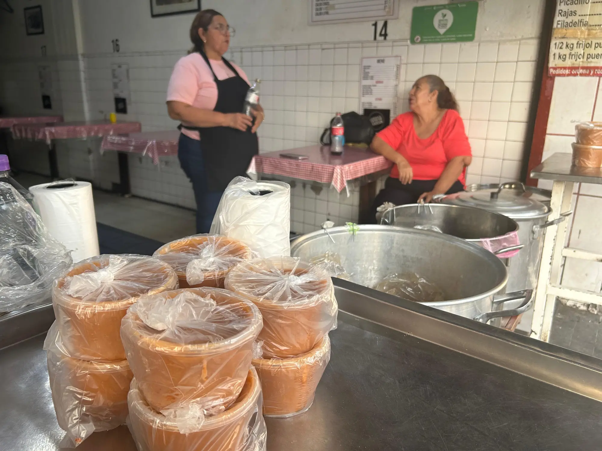 $!‘Somos todólogas’: María del Carmen, 25 años de tradición y resistencia en el Centro de Culiacán