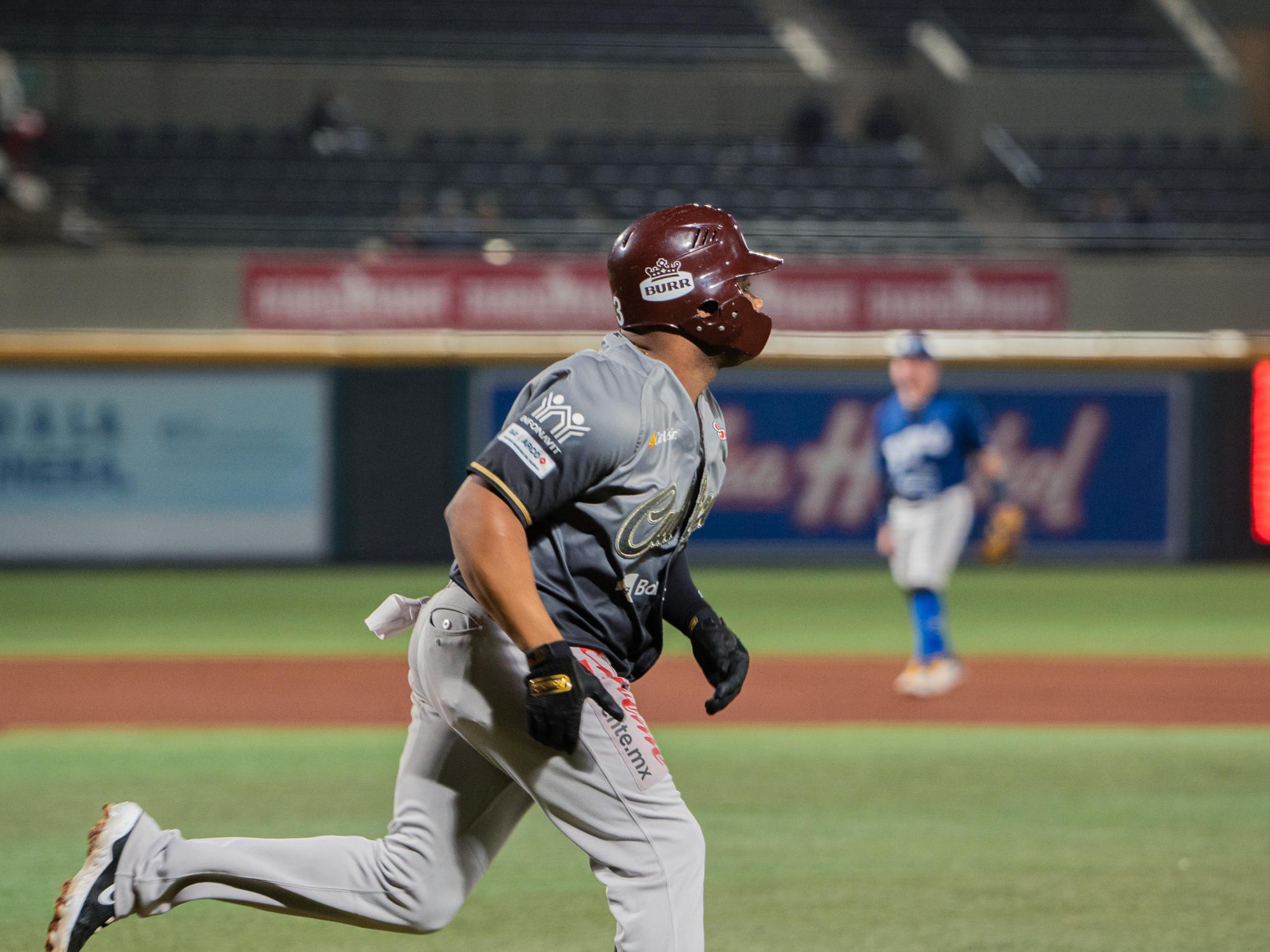 $!Tomateros reacciona para doblegar a Yaquis