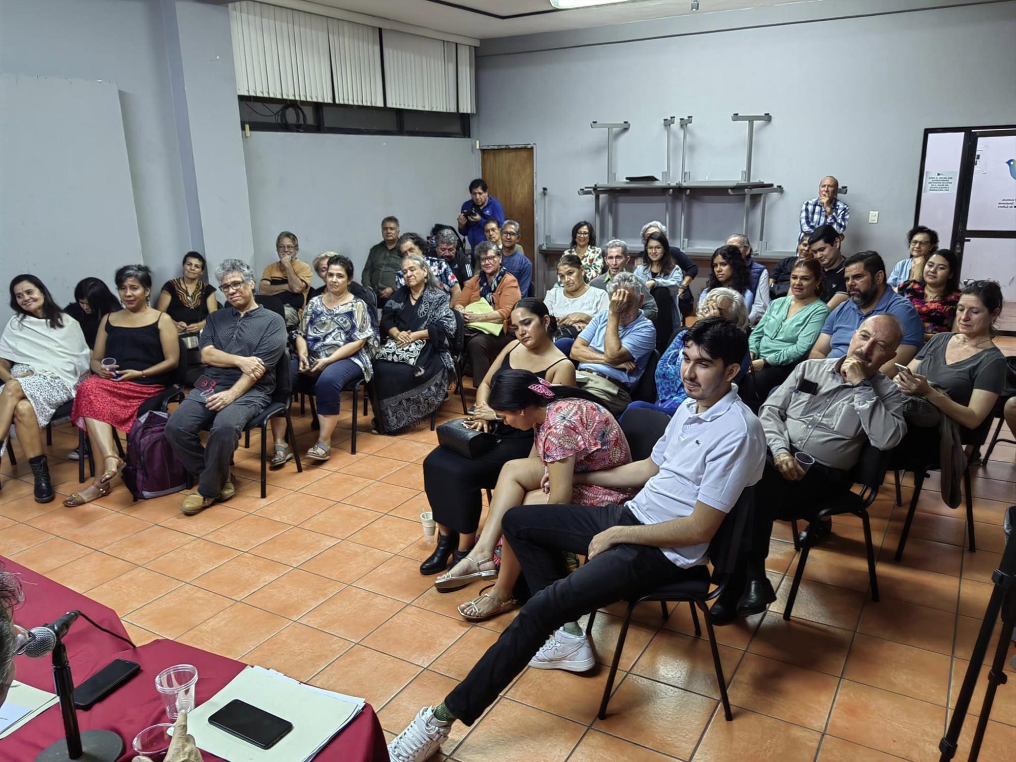 $!Los talleristas participaron con entusiasmo durante el fin de cursos del taller.