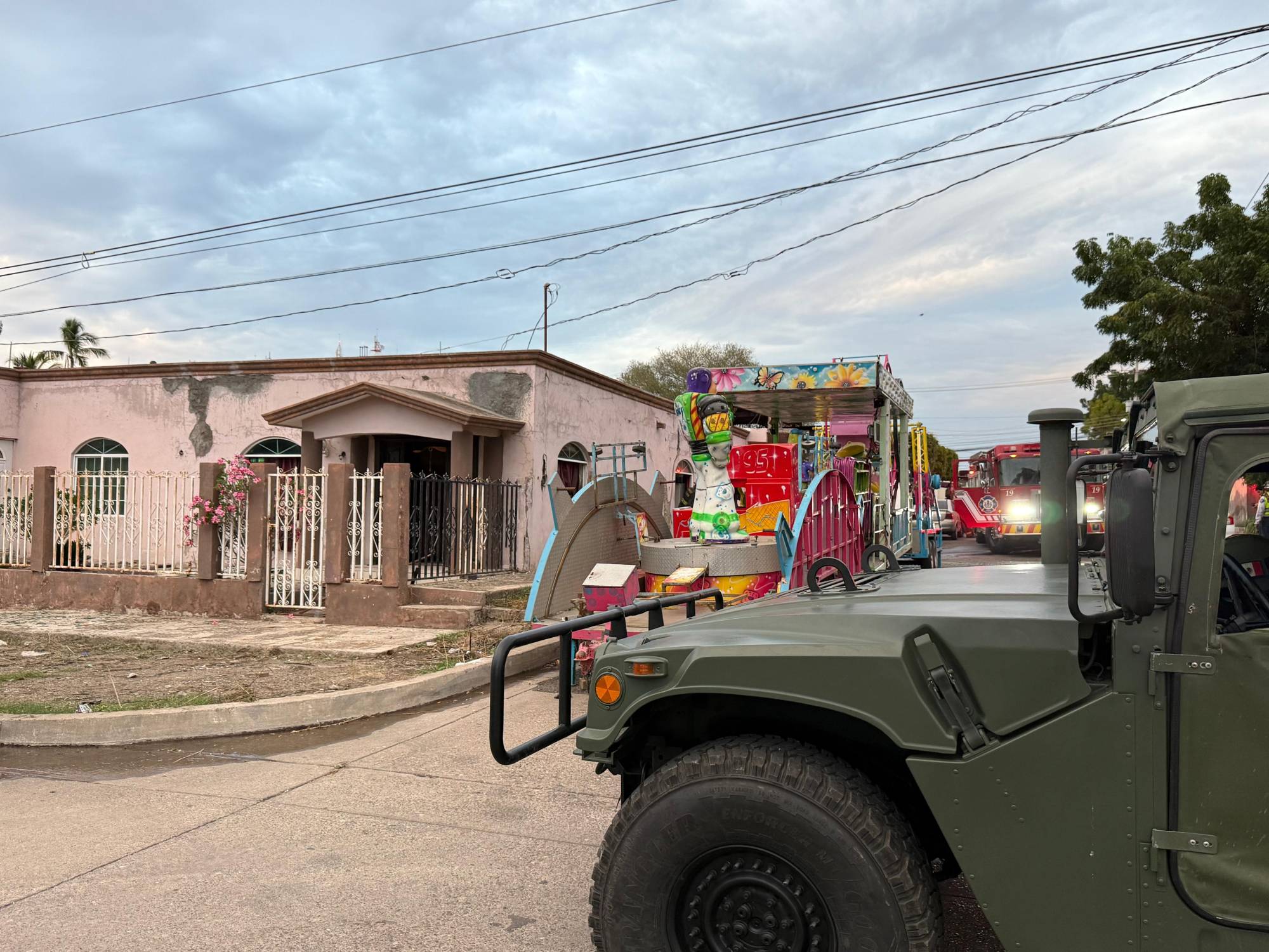 $!Fuga de gas provoca explosión dentro de una casa habitación de la colonia El Vallado, en Culiacán