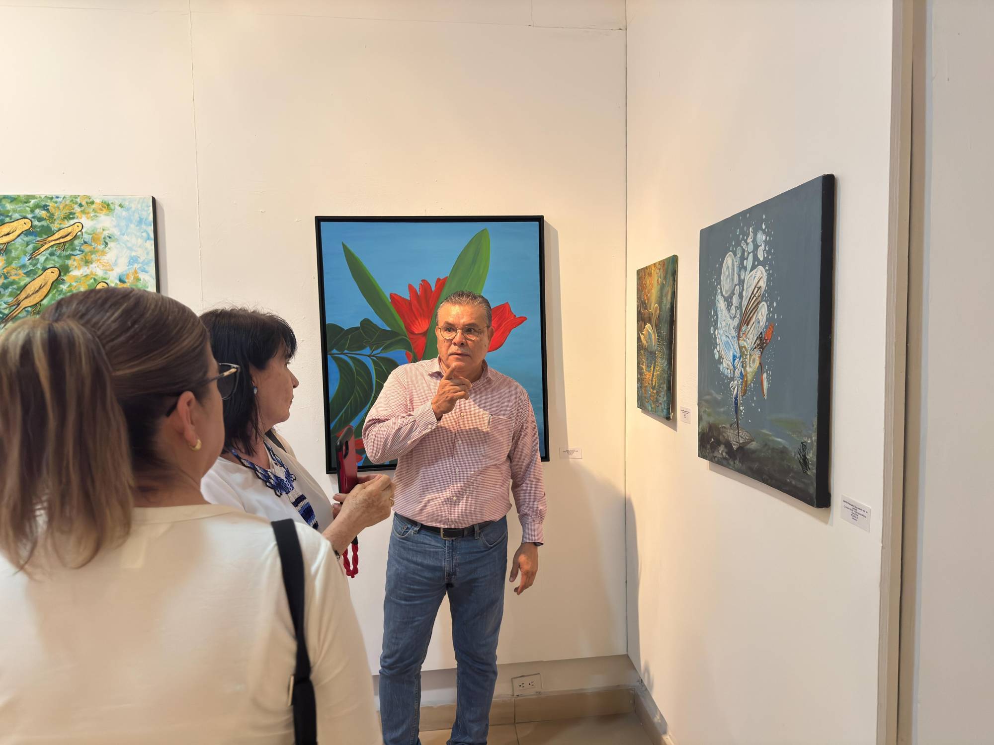 $!Como artista invitado desde Colombia, estuvo presente Juan Carlos Albarracín Mendoza.